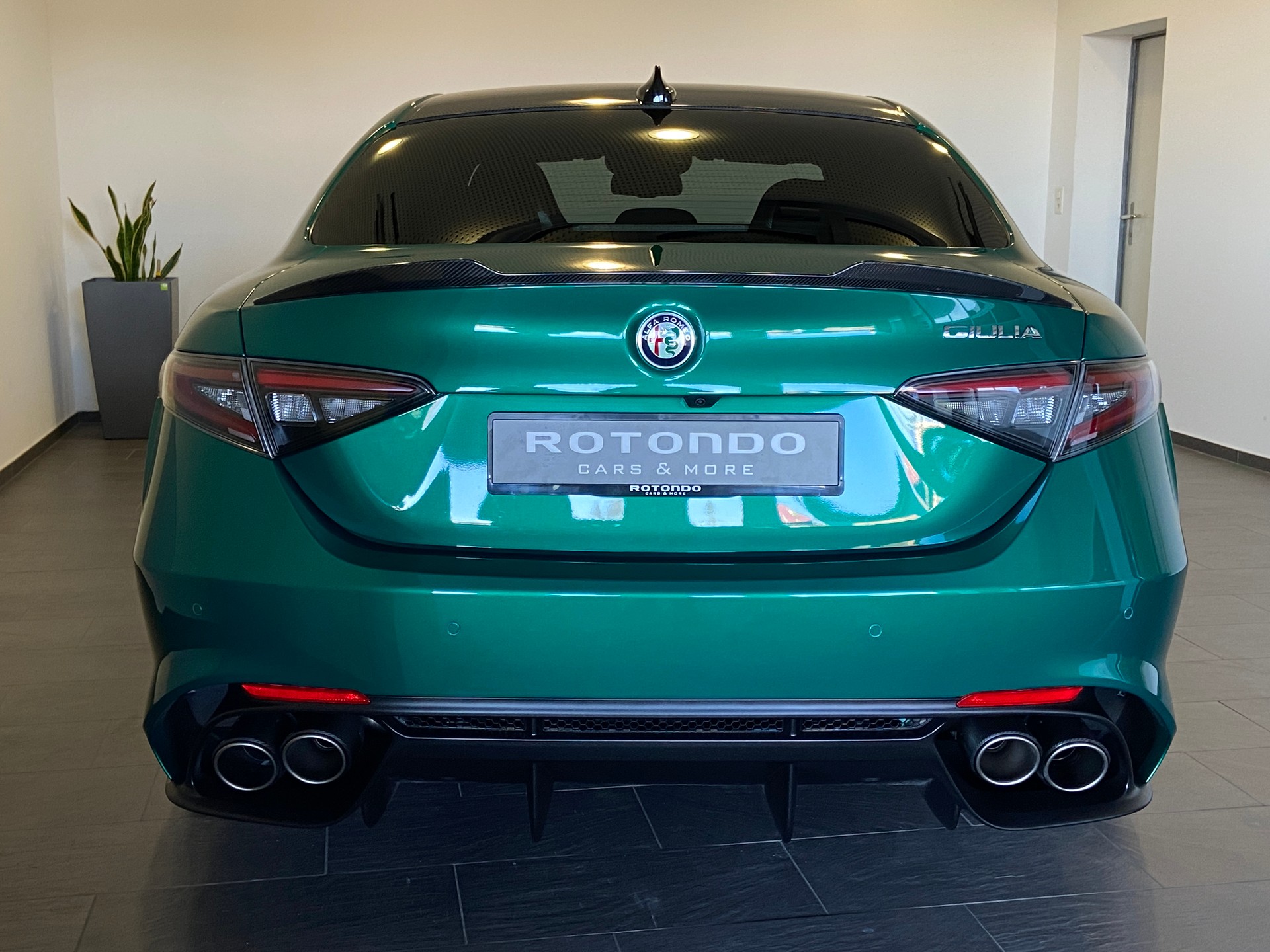 ALFA ROMEO Giulia 2.9 V6 Quadrifoglio Carbon Sport-image-4