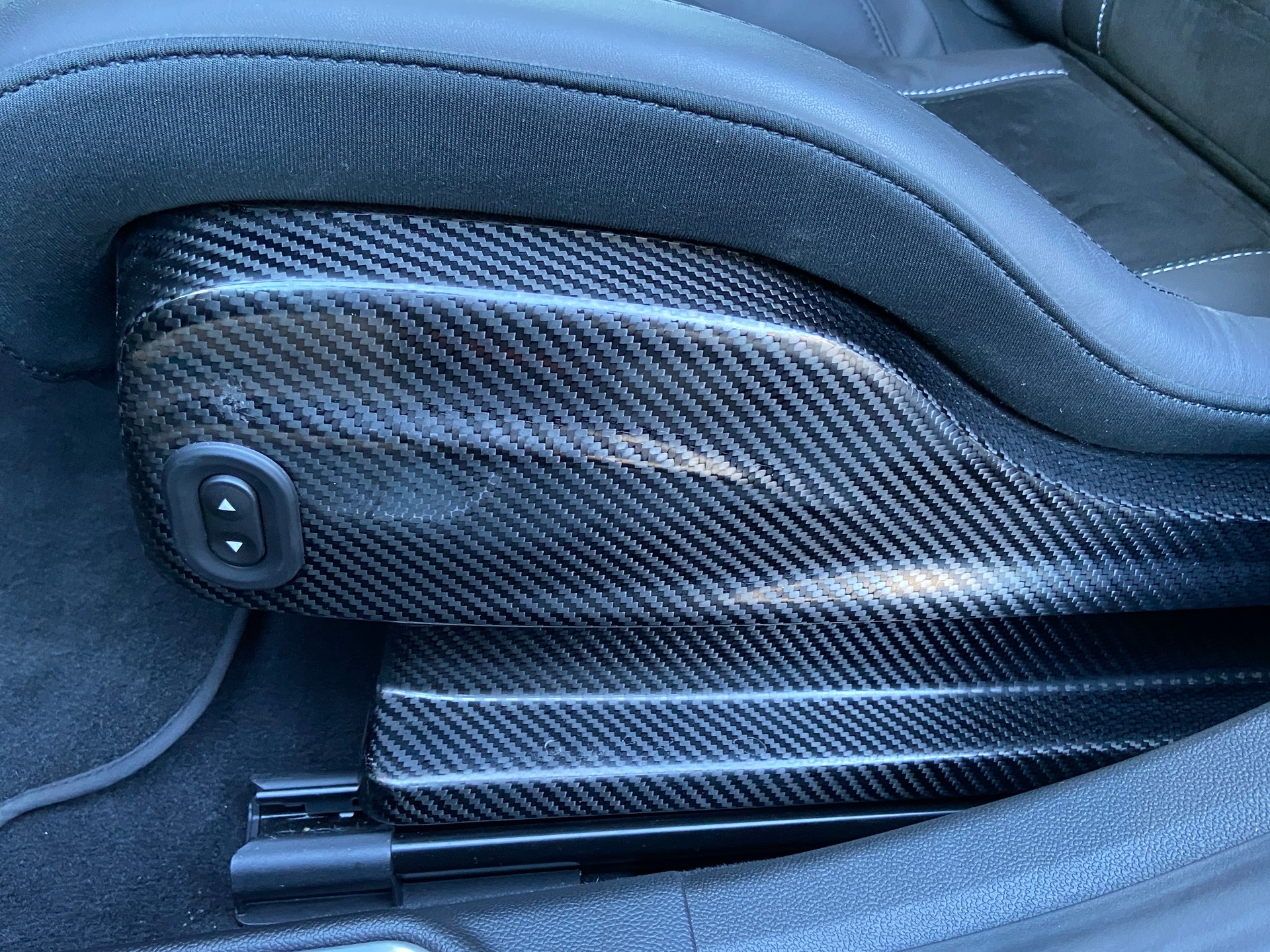 ALFA ROMEO Giulia 2.9 V6 Quadrifoglio Carbon Sport-image-8