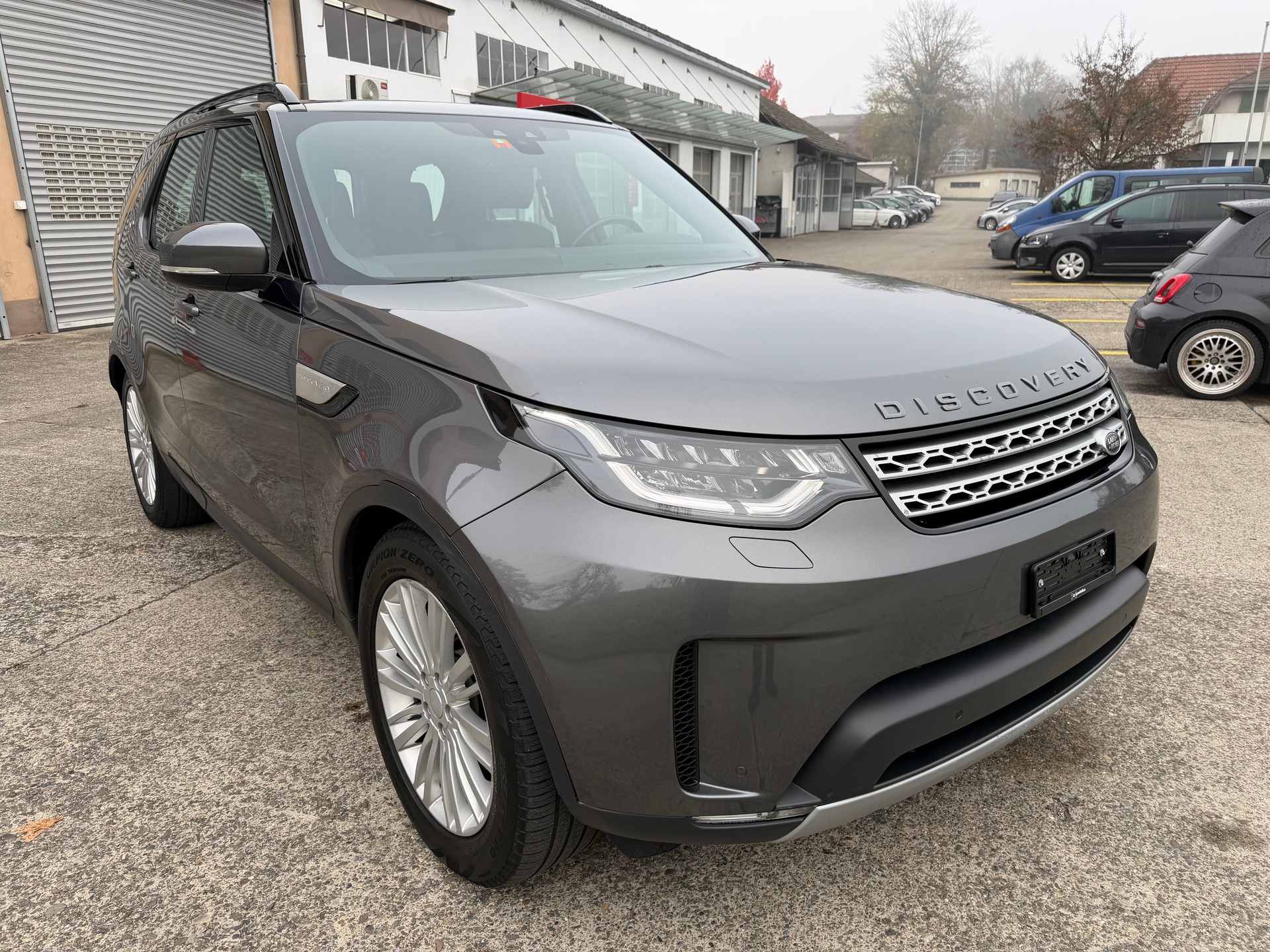 LAND ROVER Discovery 3.0 TD6 HSE Automatic-image-6