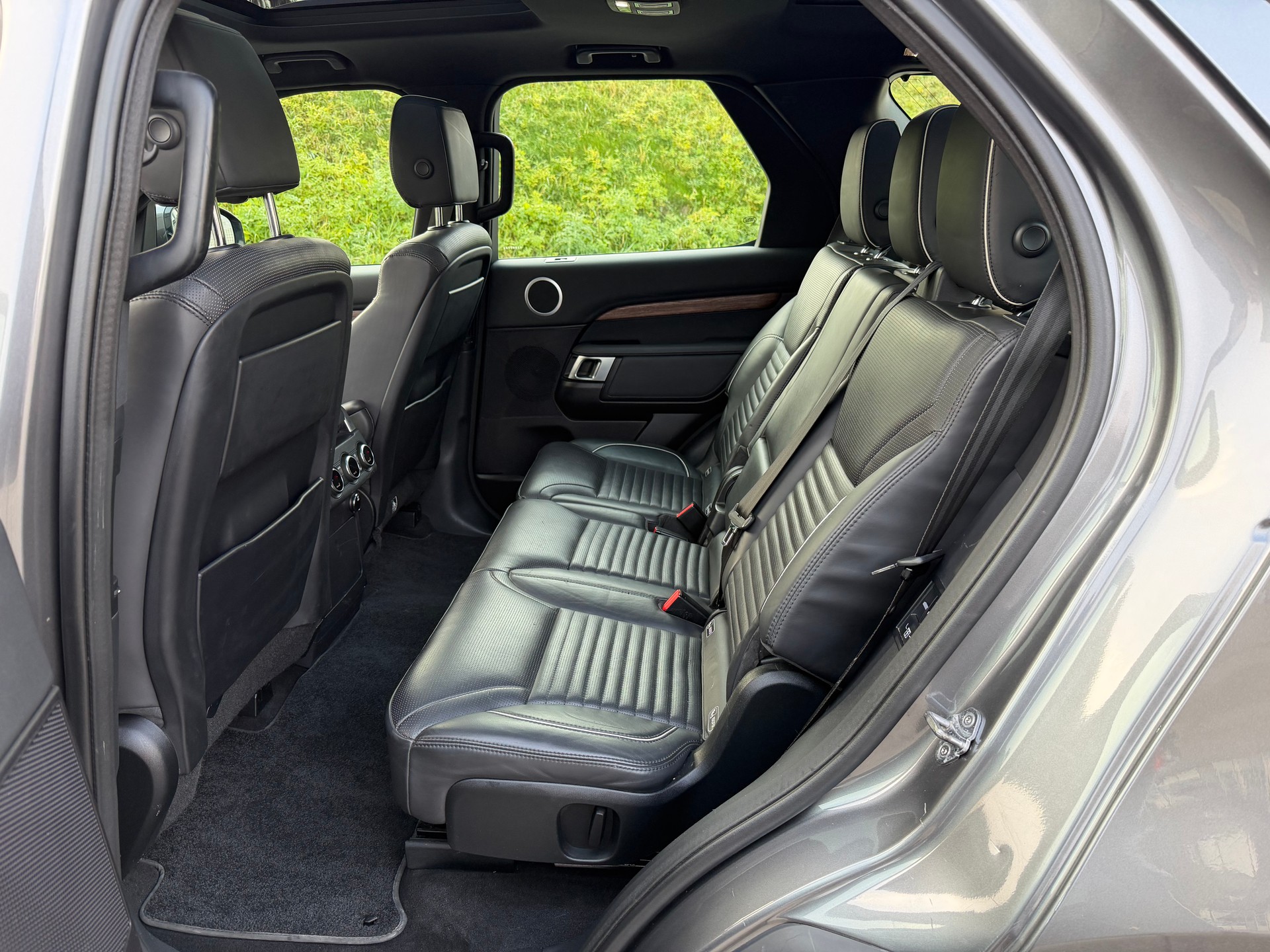 LAND ROVER Discovery 3.0 TD6 HSE Automatic-image-12