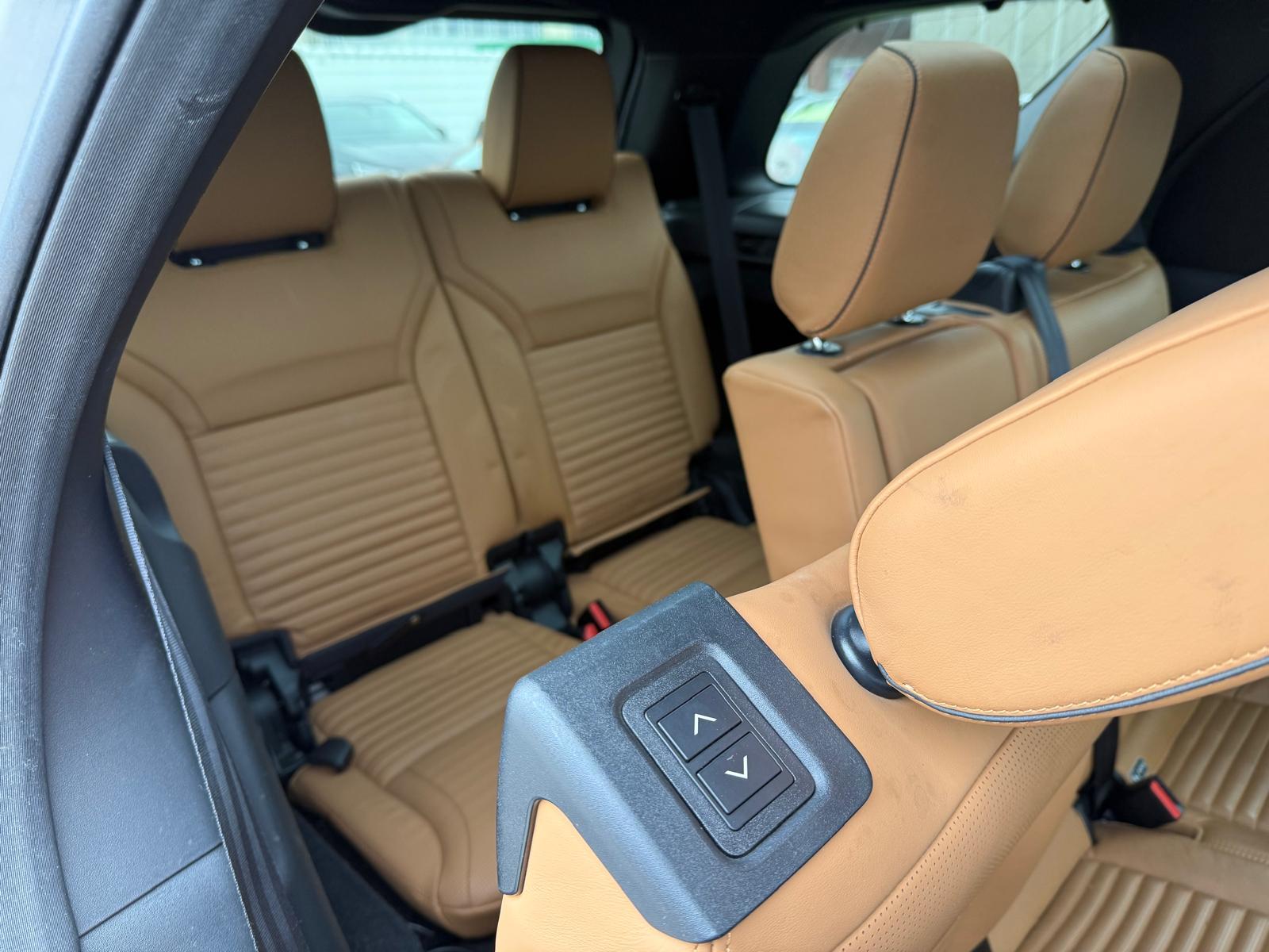 LAND ROVER Discovery 2.0 Si4 HSE Luxury-image-13