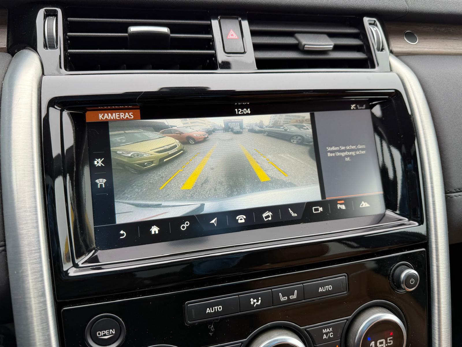 LAND ROVER Discovery 2.0 Si4 HSE Luxury-image-16