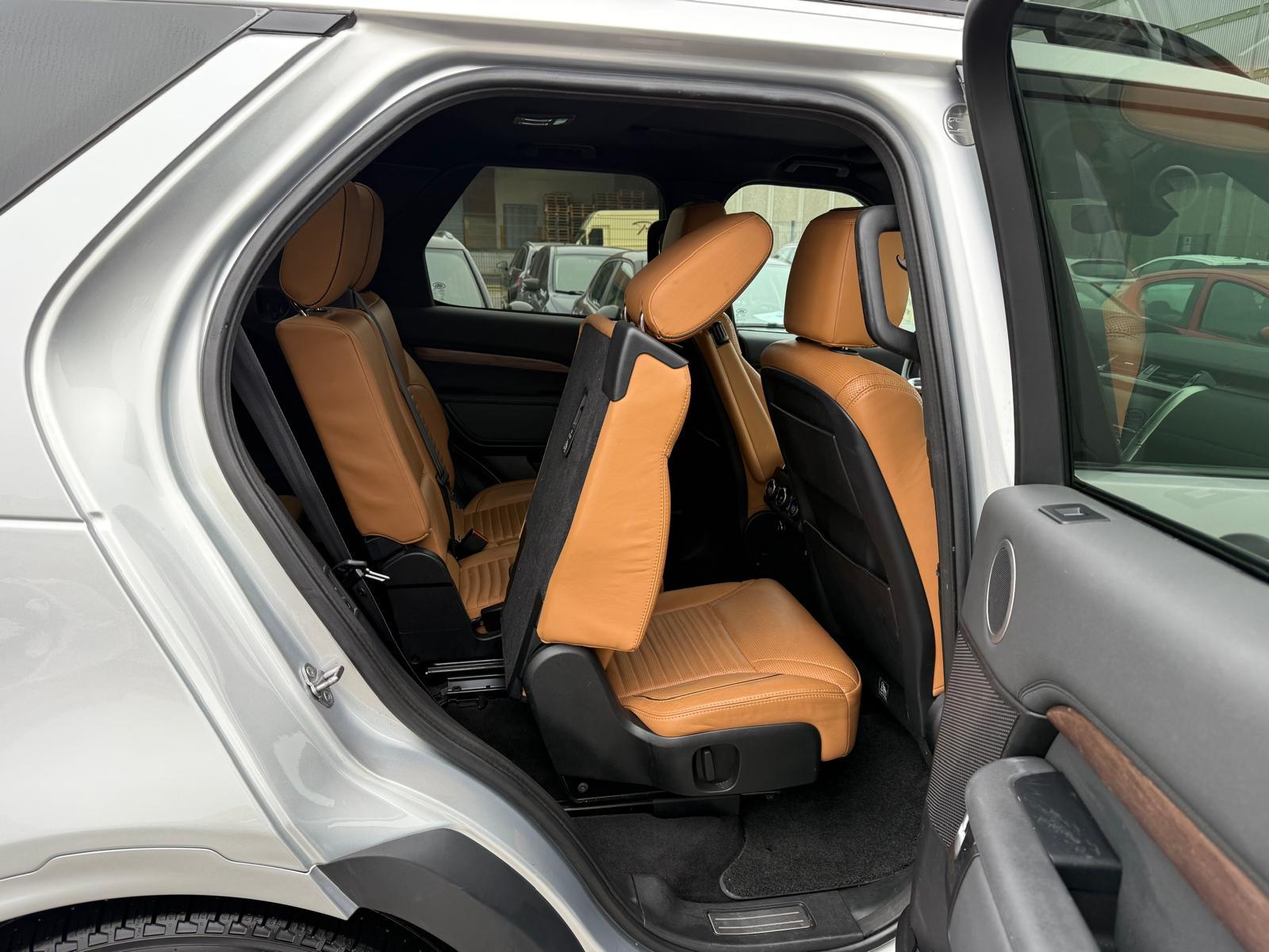 LAND ROVER Discovery 2.0 Si4 HSE Luxury-image-12