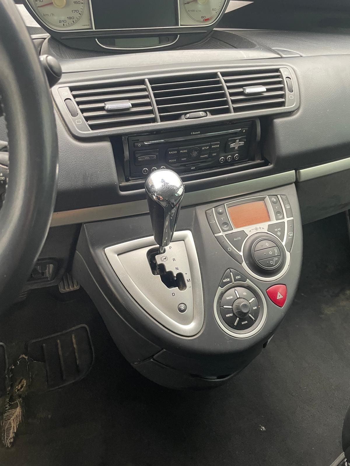 CITROEN C8 2.0 16V HDi Exclusive Automatic-image-3