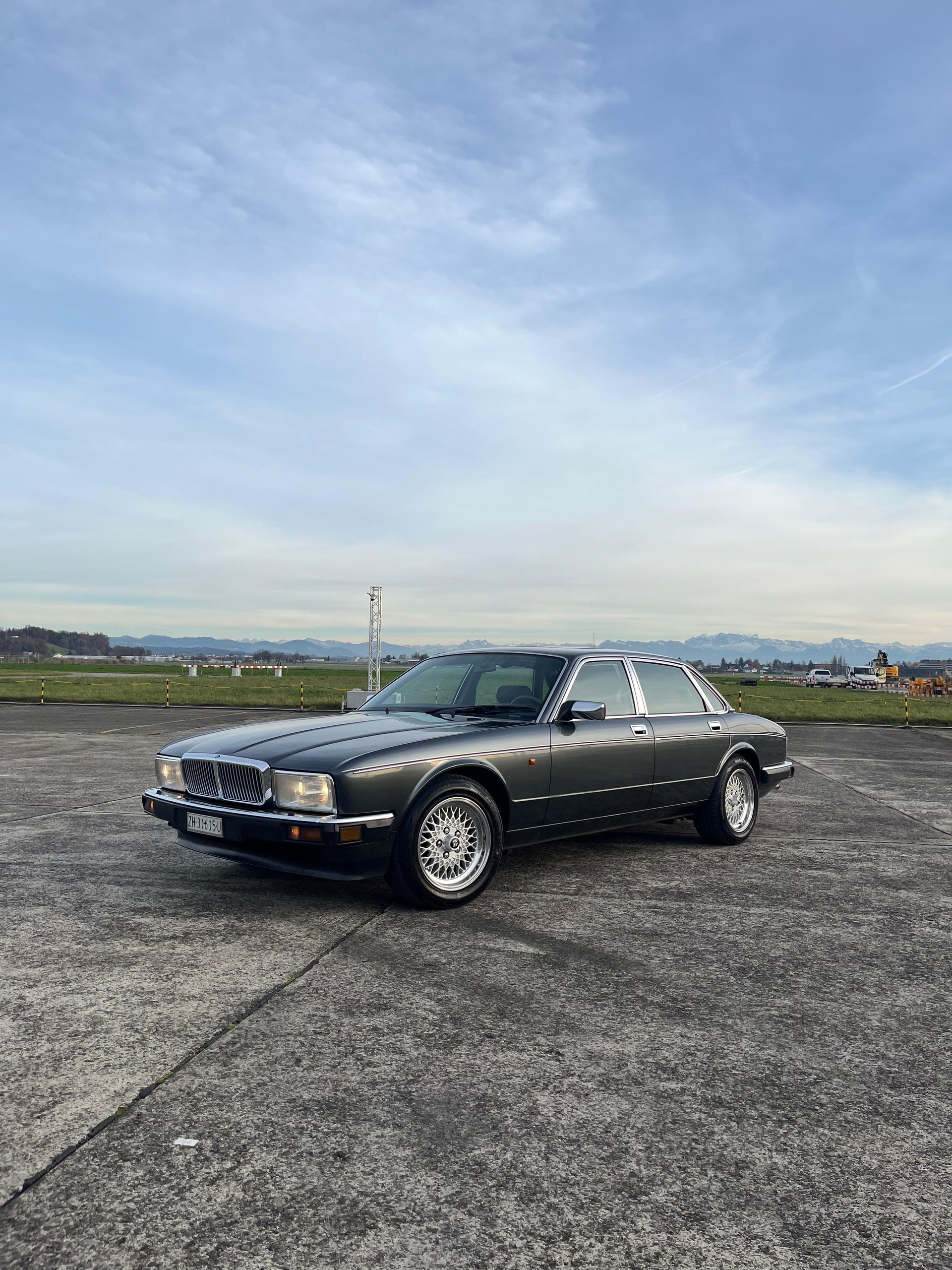 DAIMLER SIX 4.0-image-6