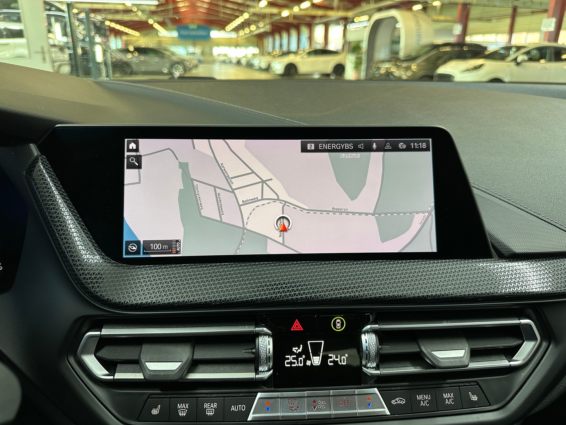 BMW 118i Sport Line Steptronic-image-11