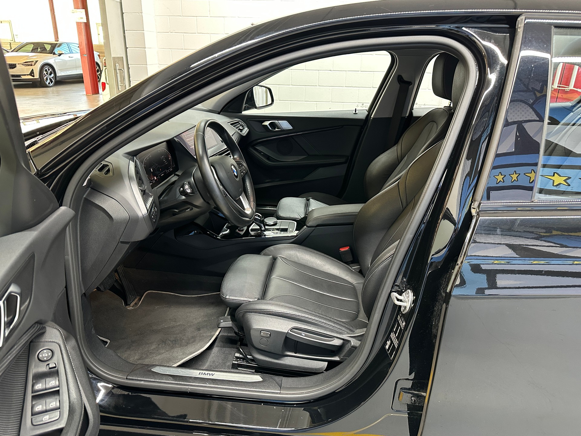 BMW 118i Sport Line Steptronic-image-7
