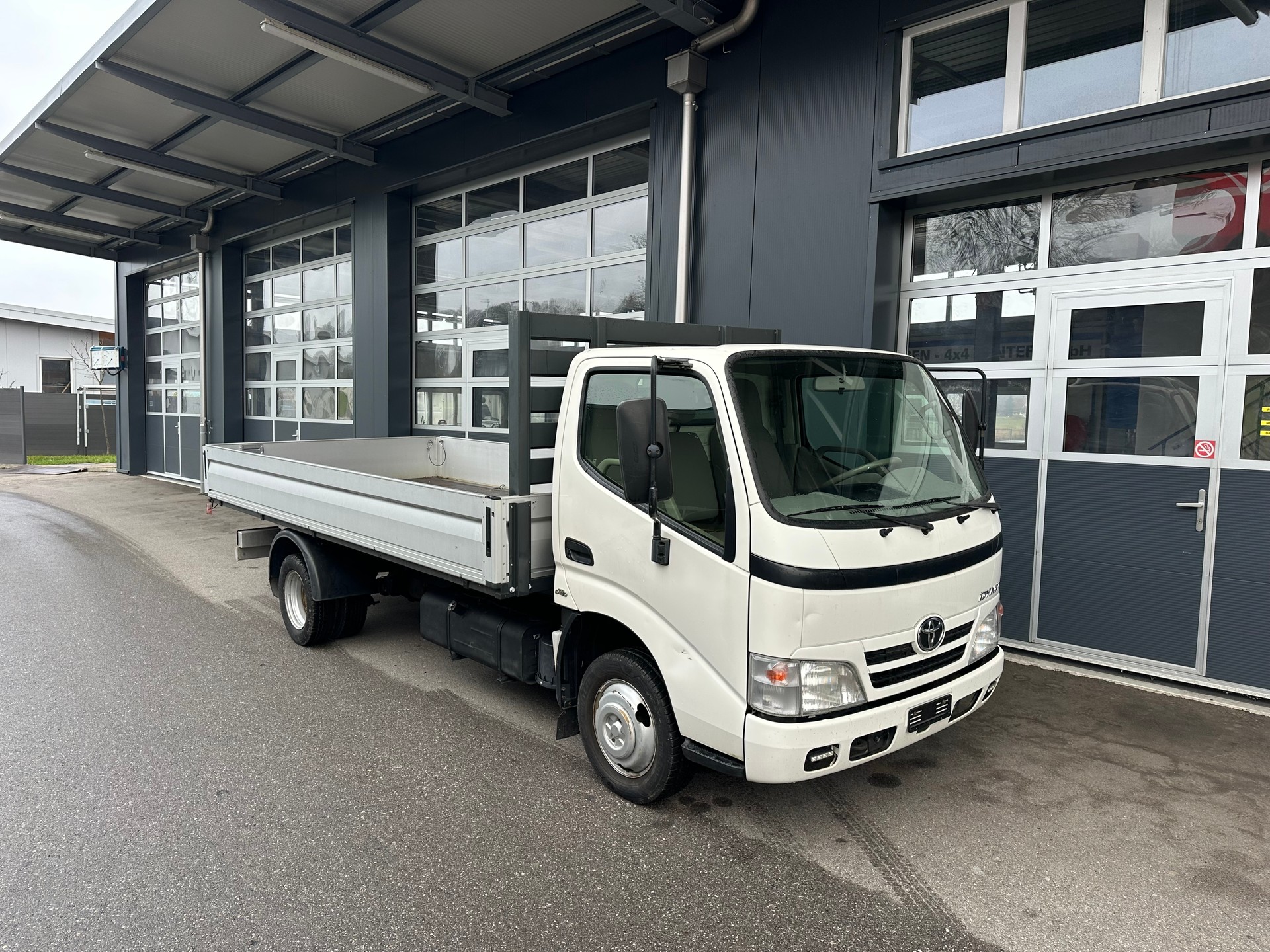 TOYOTA Dyna 150 MWB