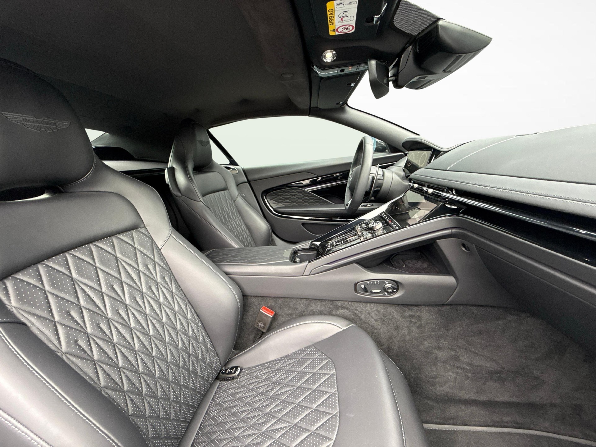 ASTON MARTIN DB12 Volante 4.0 V8 Bi-Turbo-image-8