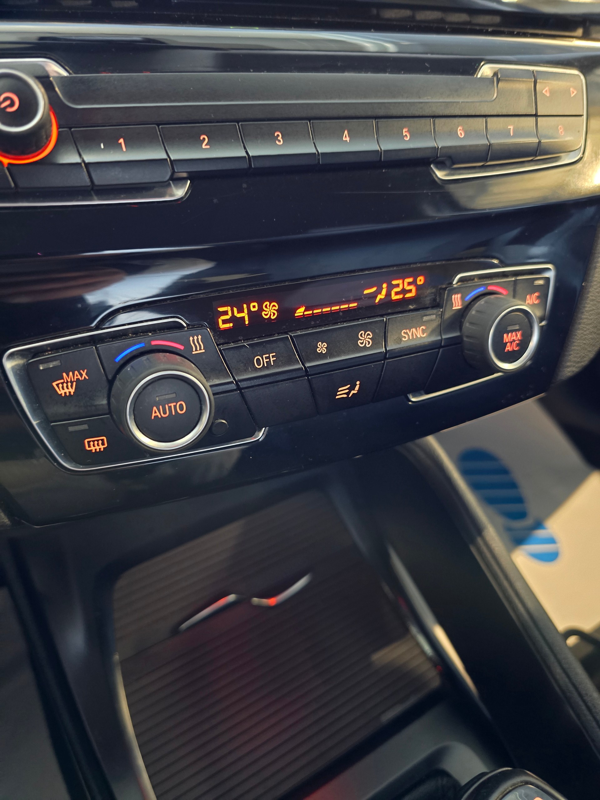 BMW X1 xDrive 18d Steptronic-image-17