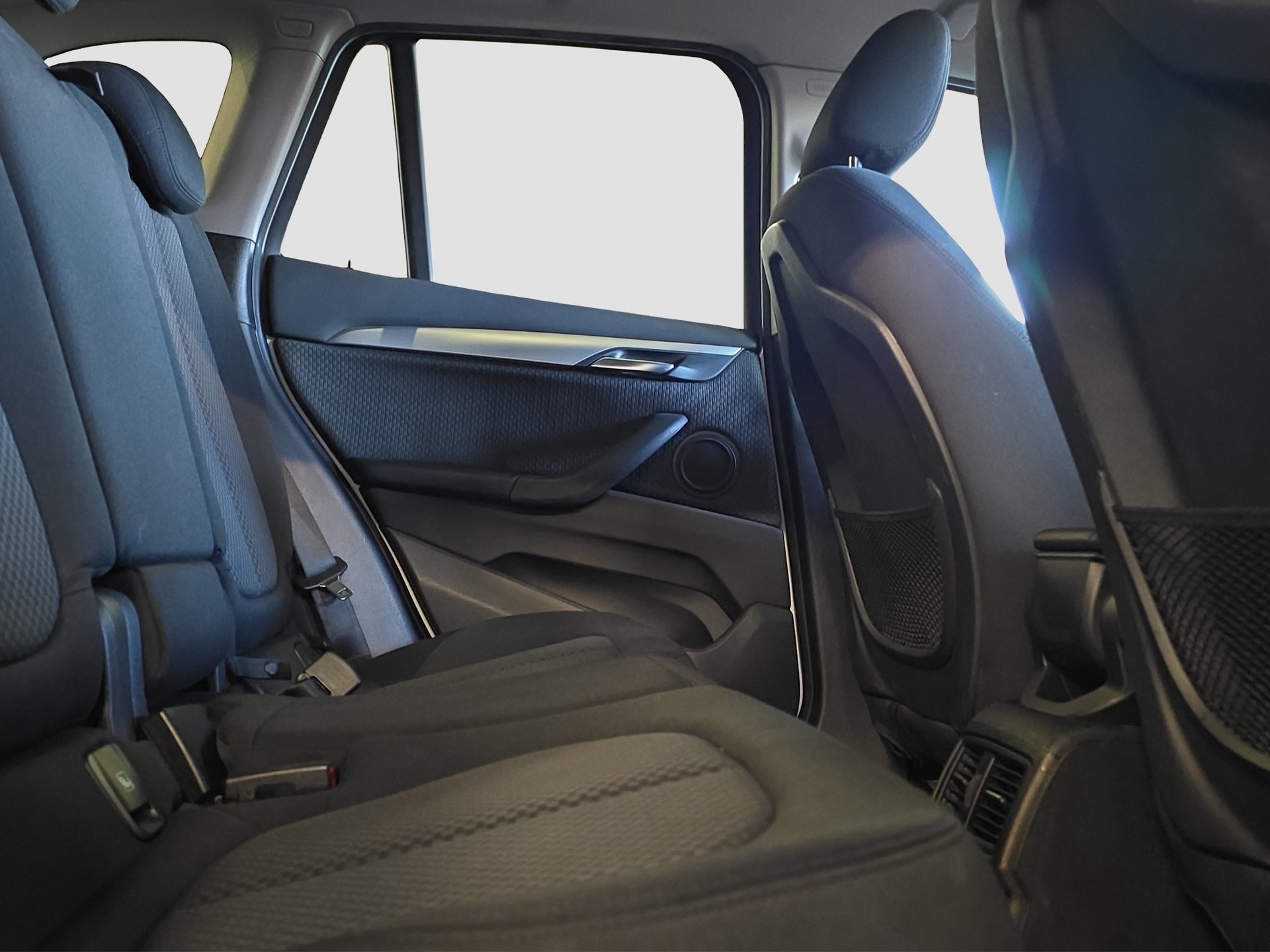 BMW X1 xDrive 18d Steptronic-image-13