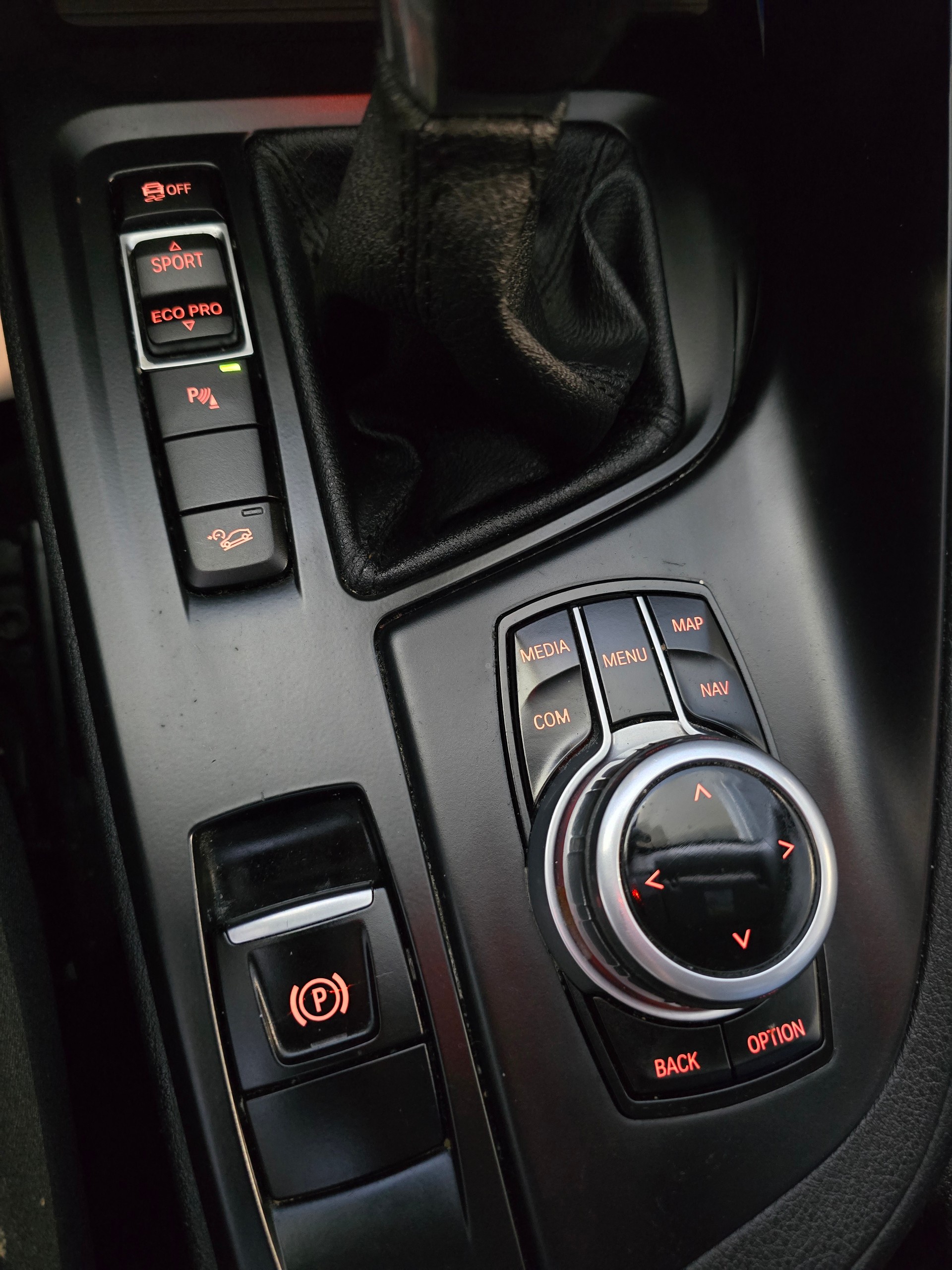 BMW X1 xDrive 18d Steptronic-image-16