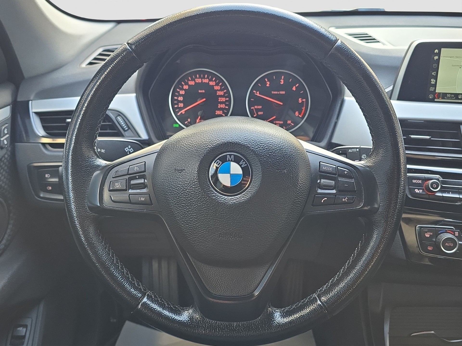 BMW X1 xDrive 18d Steptronic-image-11
