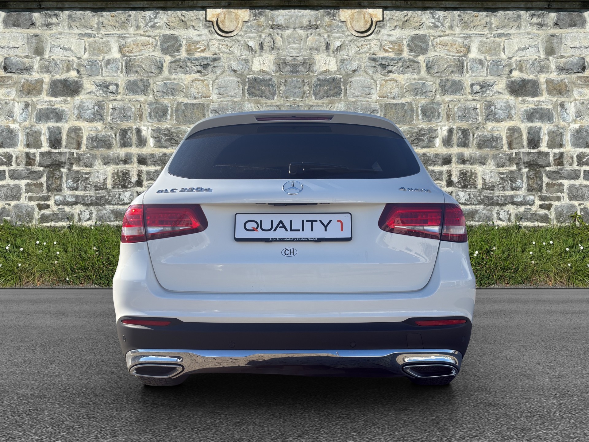 MERCEDES-BENZ GLC 220 d 4Matic 9G-Tronic-image-4