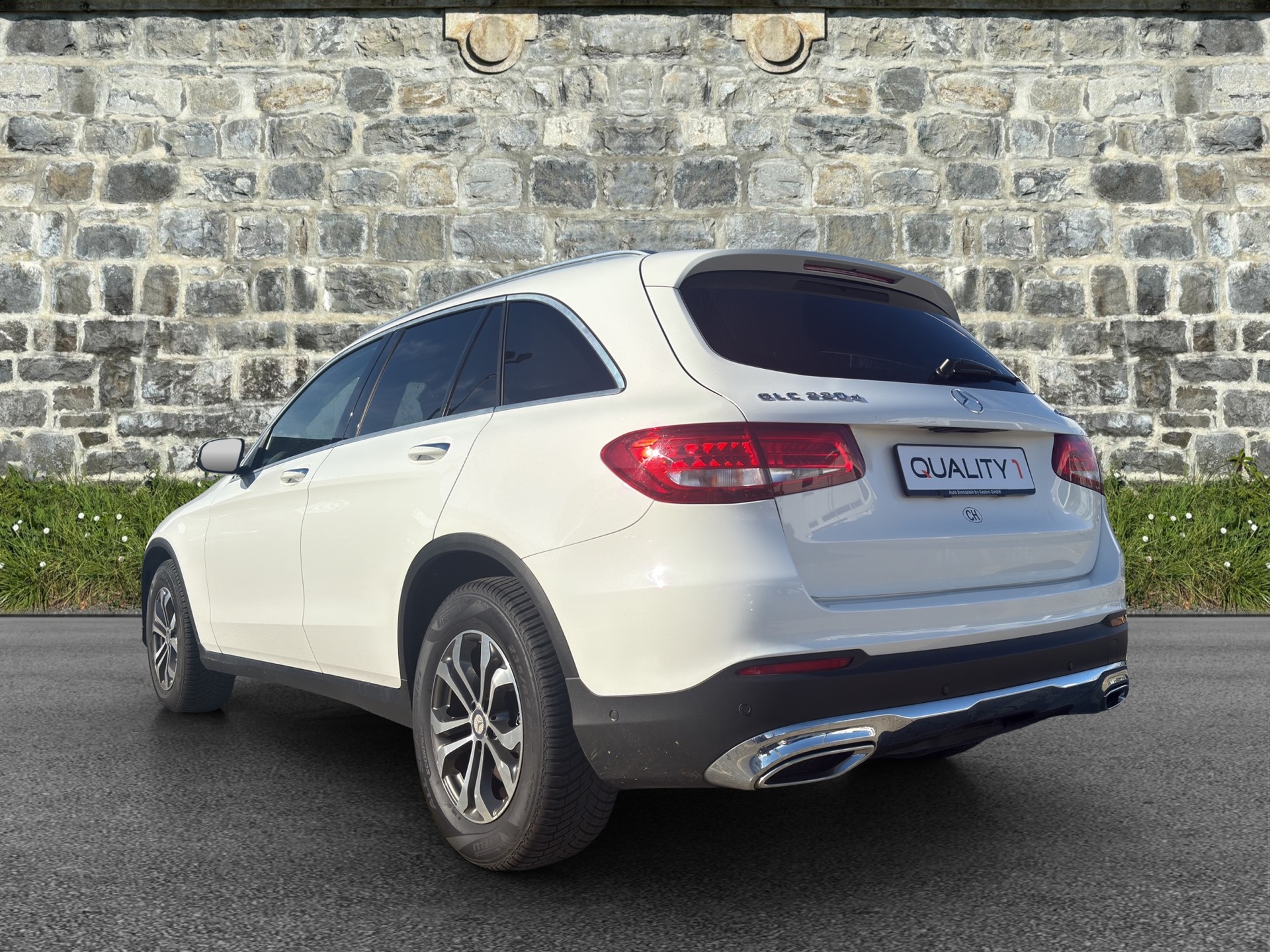 MERCEDES-BENZ GLC 220 d 4Matic 9G-Tronic-image-3