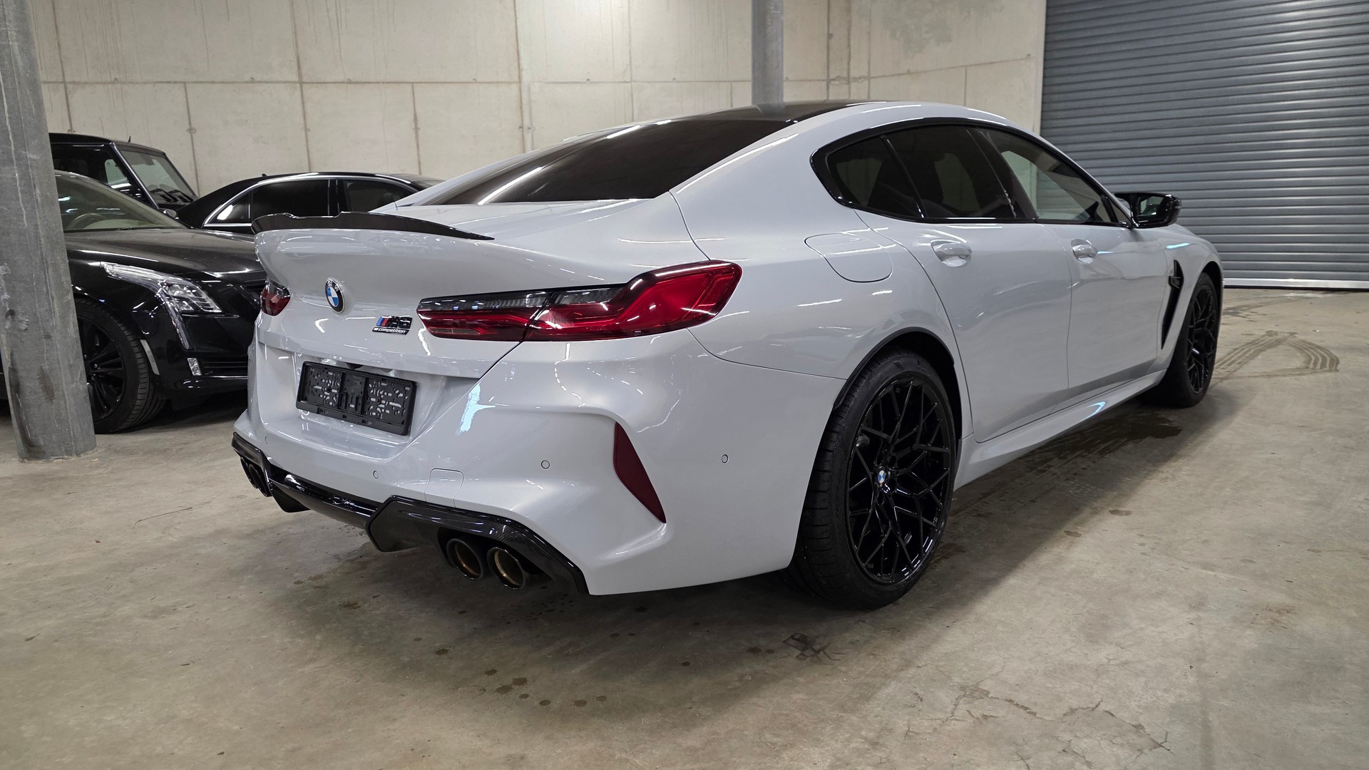 BMW M8 xDrive M Competition Steptronic-image-3