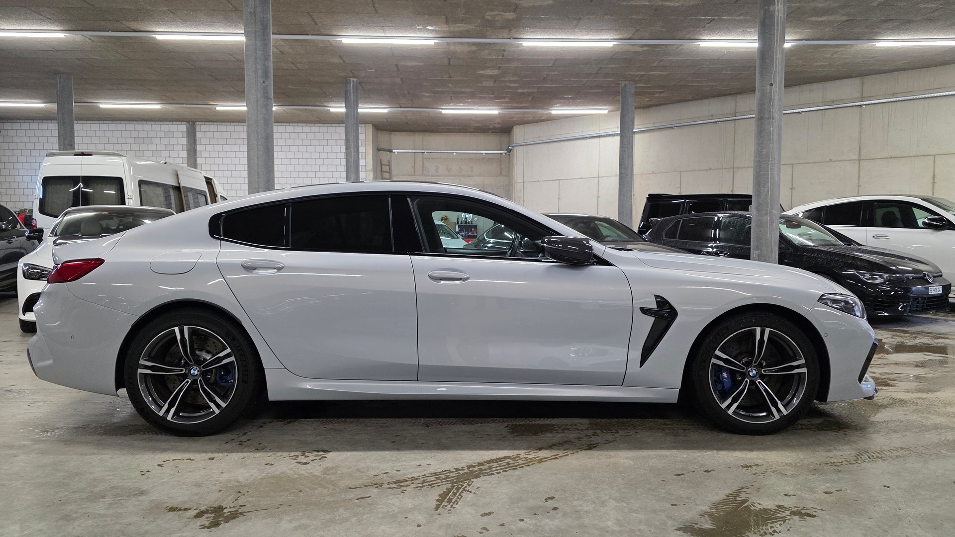 BMW M8 xDrive M Competition Steptronic-image-6