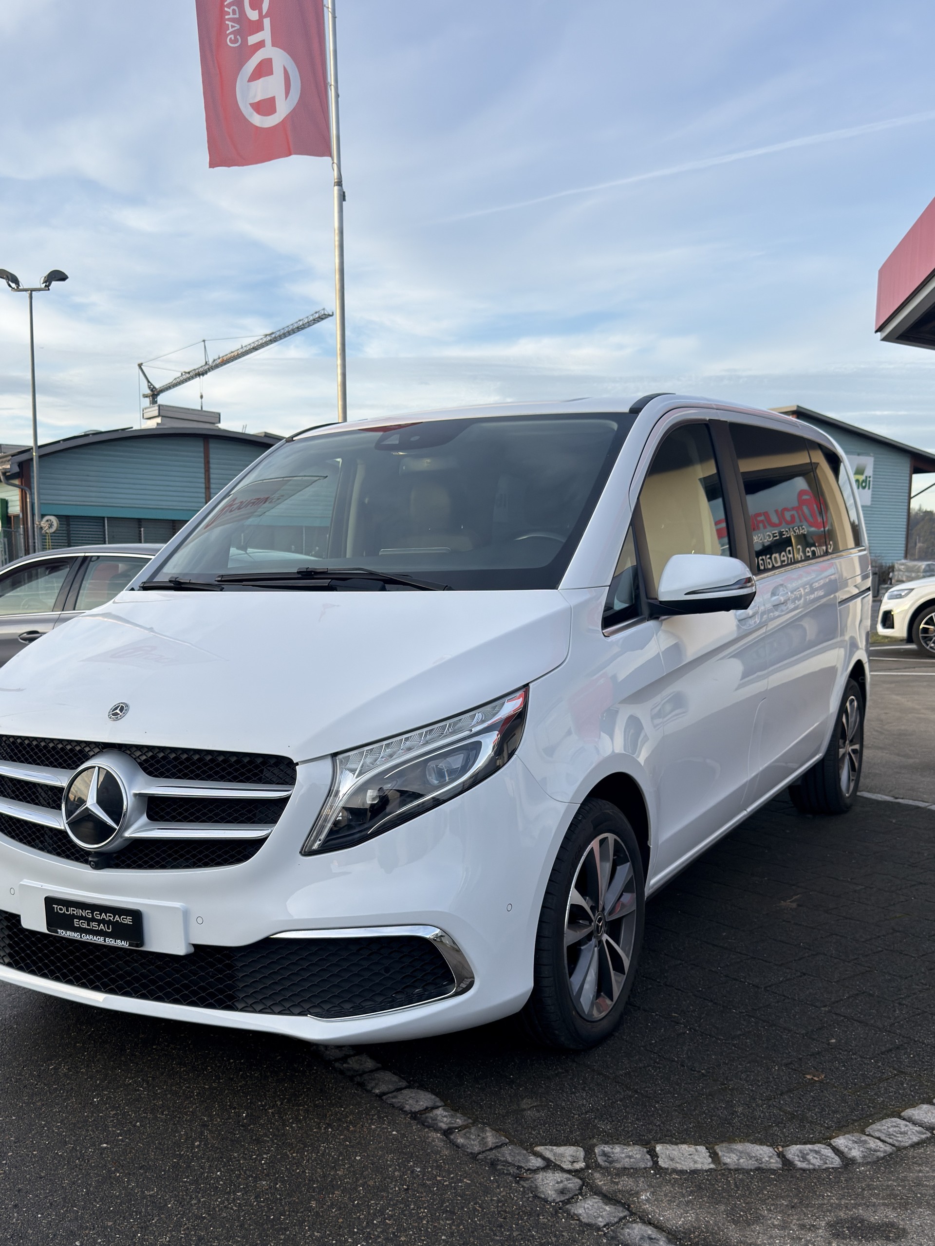 MERCEDES-BENZ V 300 d Avantgarde kurz 4matic Van-image-26