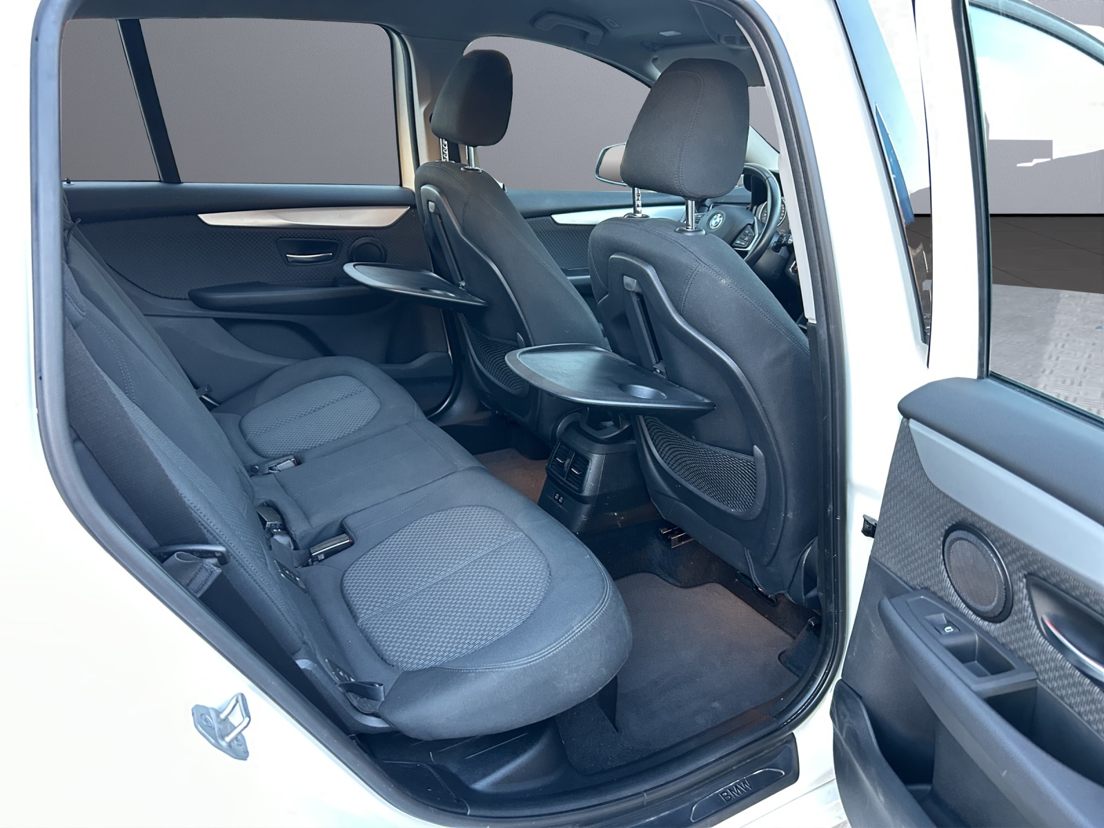 BMW 218d xDrive Gran Tourer Steptronic-image-19