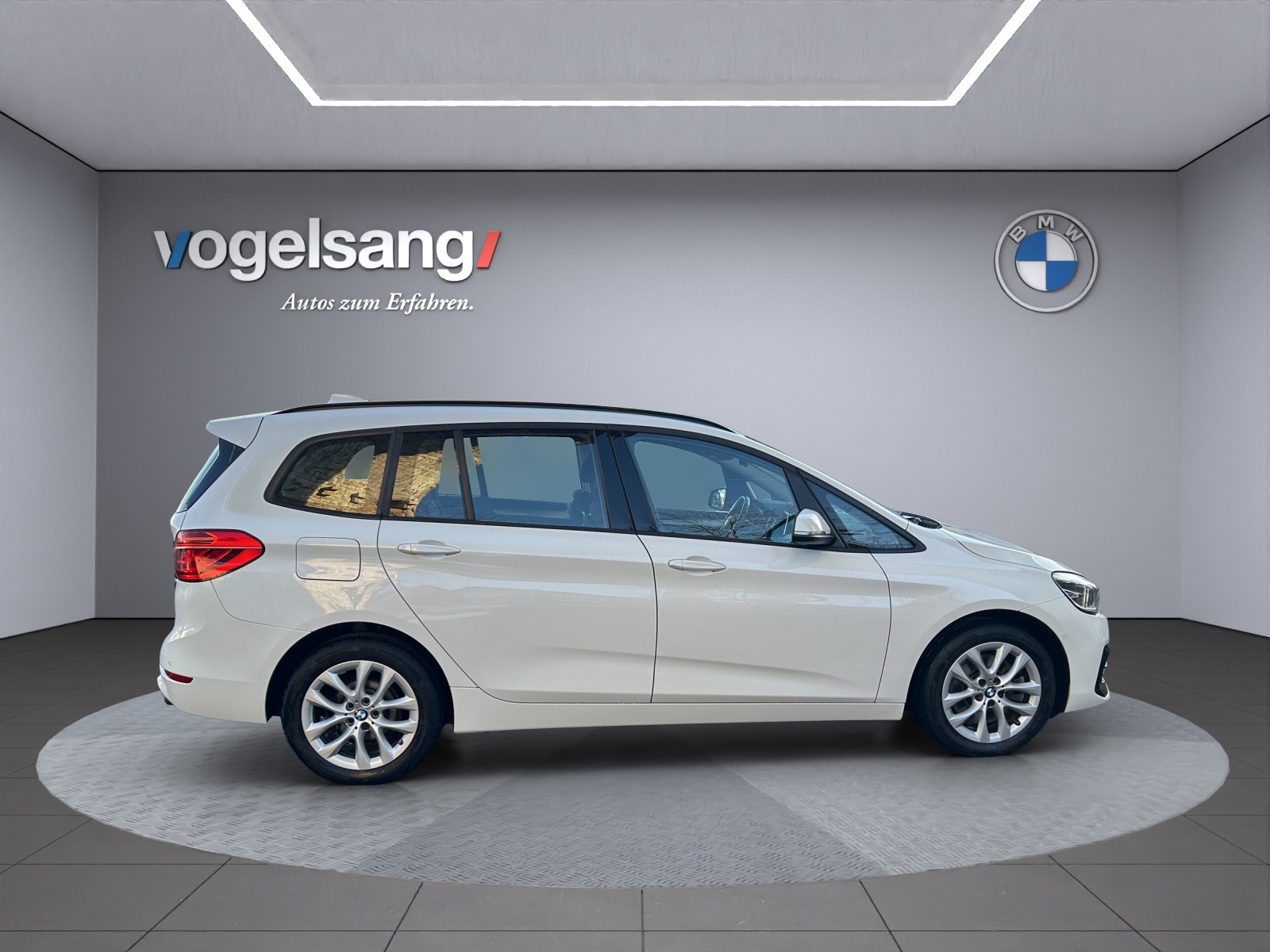 BMW 218d xDrive Gran Tourer Steptronic-image-2