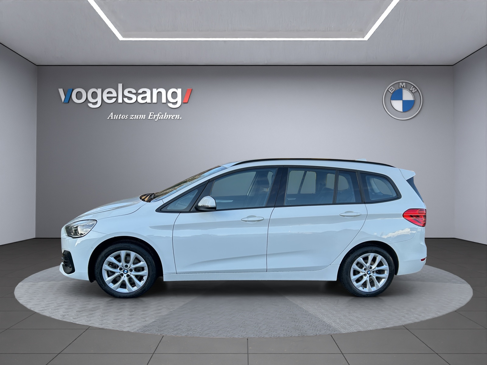 BMW 218d xDrive Gran Tourer Steptronic-image-3