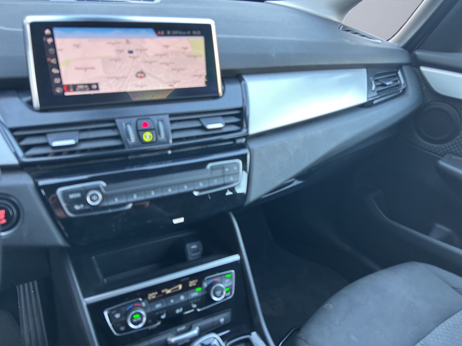 BMW 218d xDrive Gran Tourer Steptronic-image-26