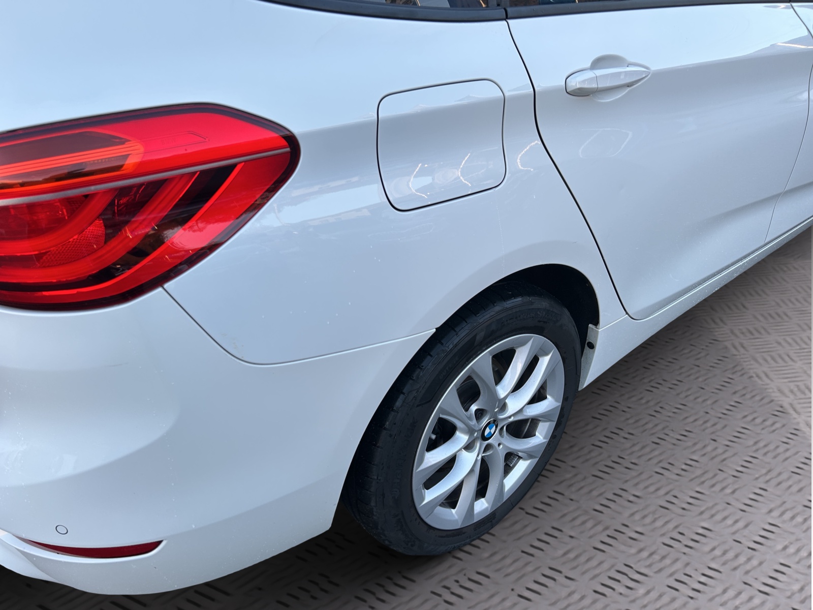 BMW 218d xDrive Gran Tourer Steptronic-image-12
