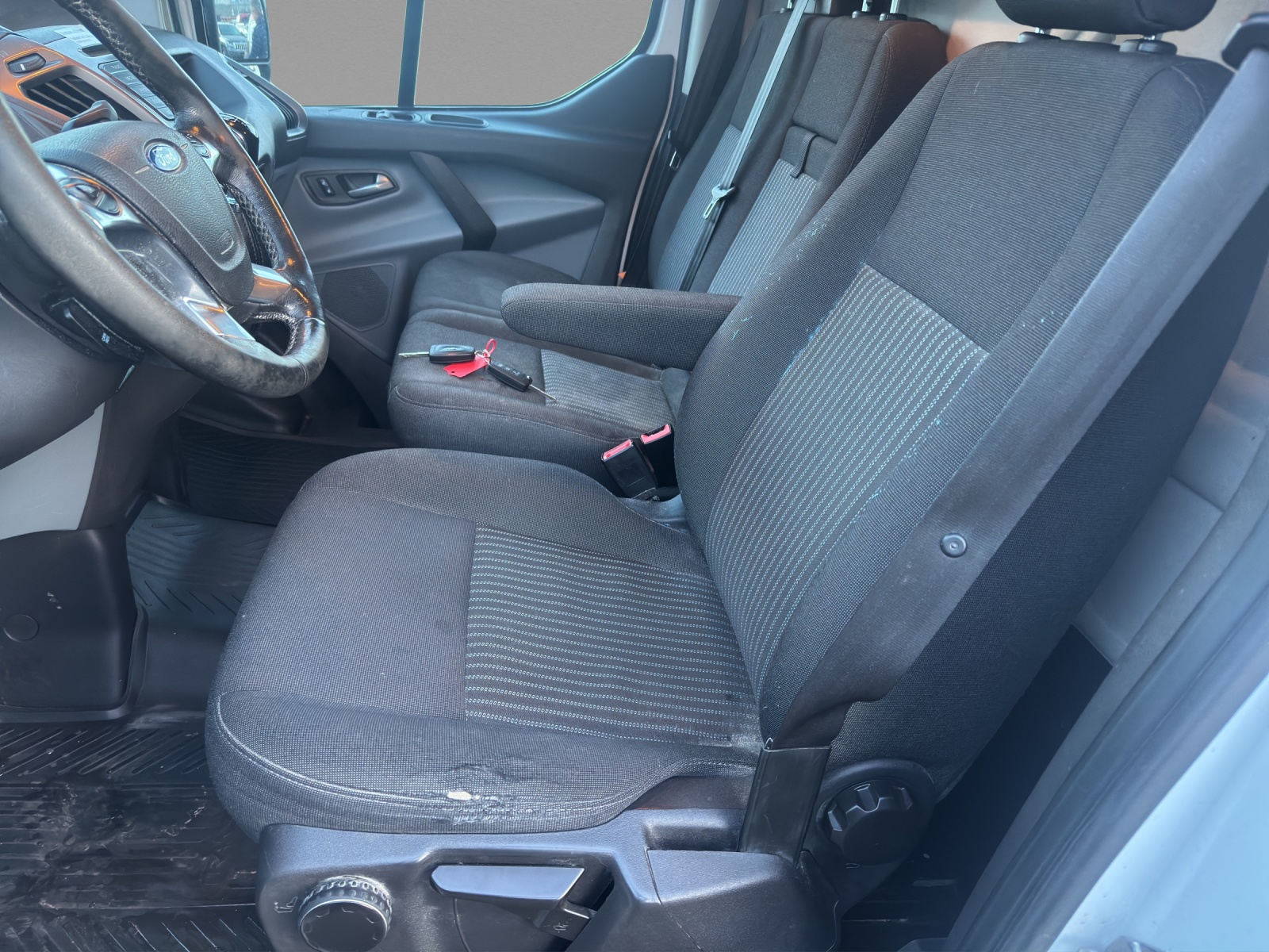 FORD Transit Custom Van-image-6