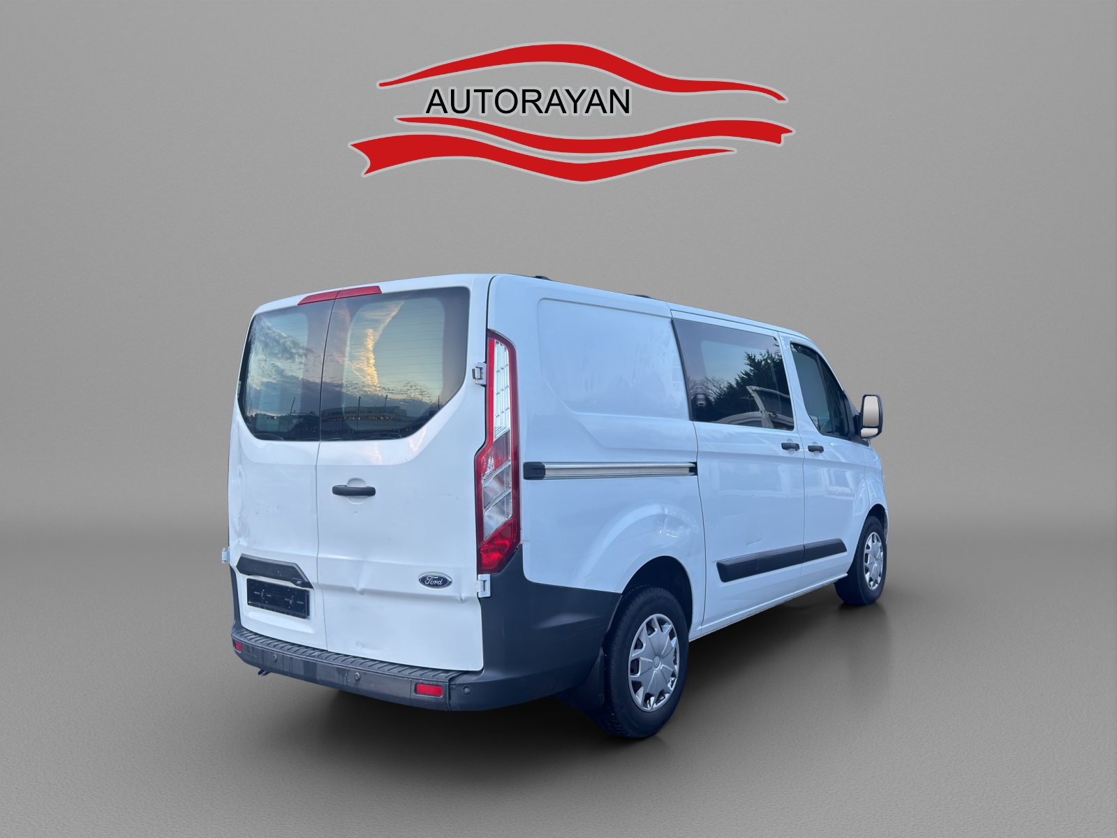 FORD Transit Custom Van-image-4