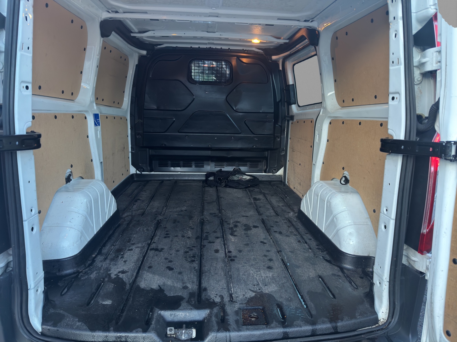 FORD Transit Custom Van-image-8