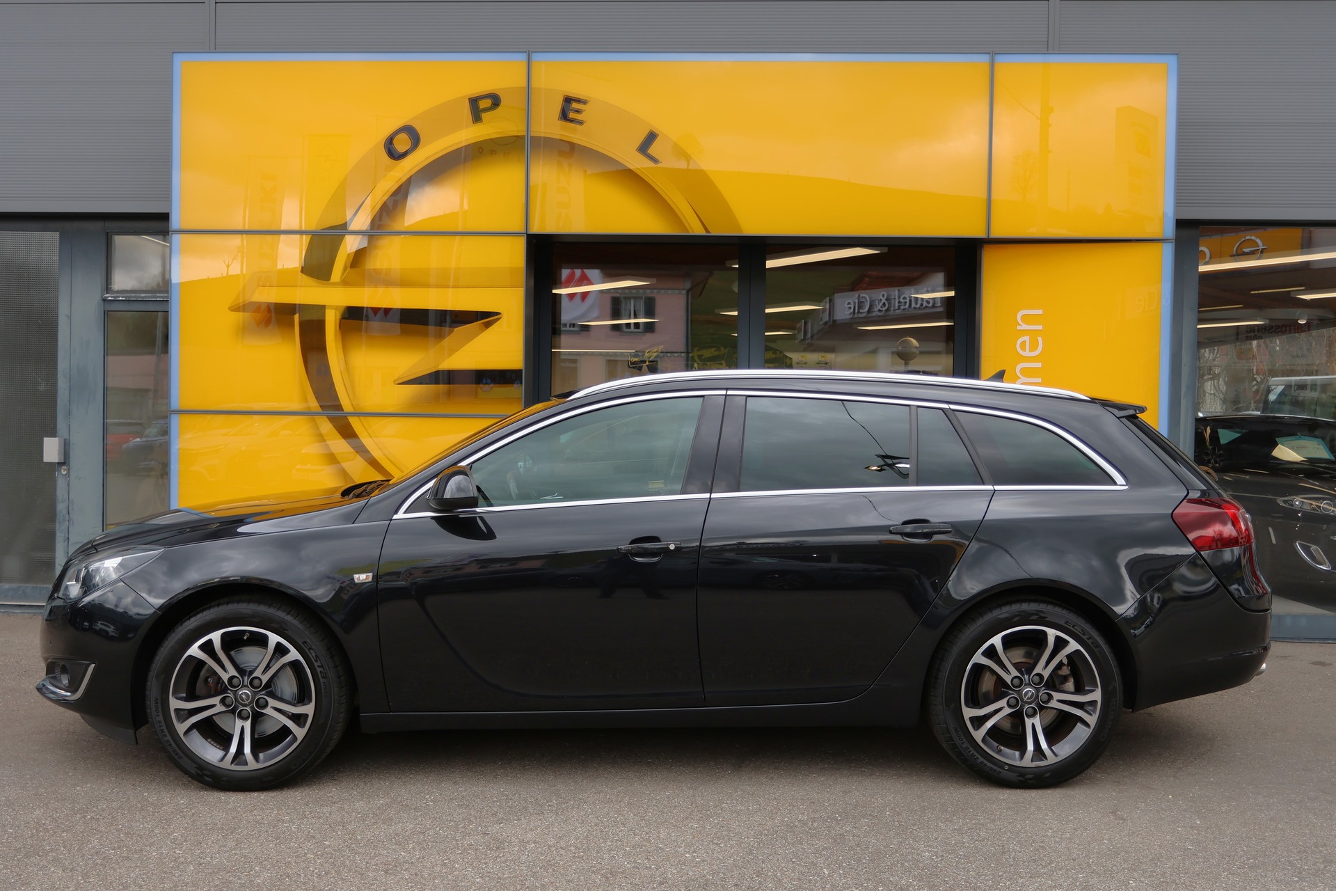 OPEL Insignia Sports Tourer 2.0 CDTI Cosmo Automatic-showroom-element-1
