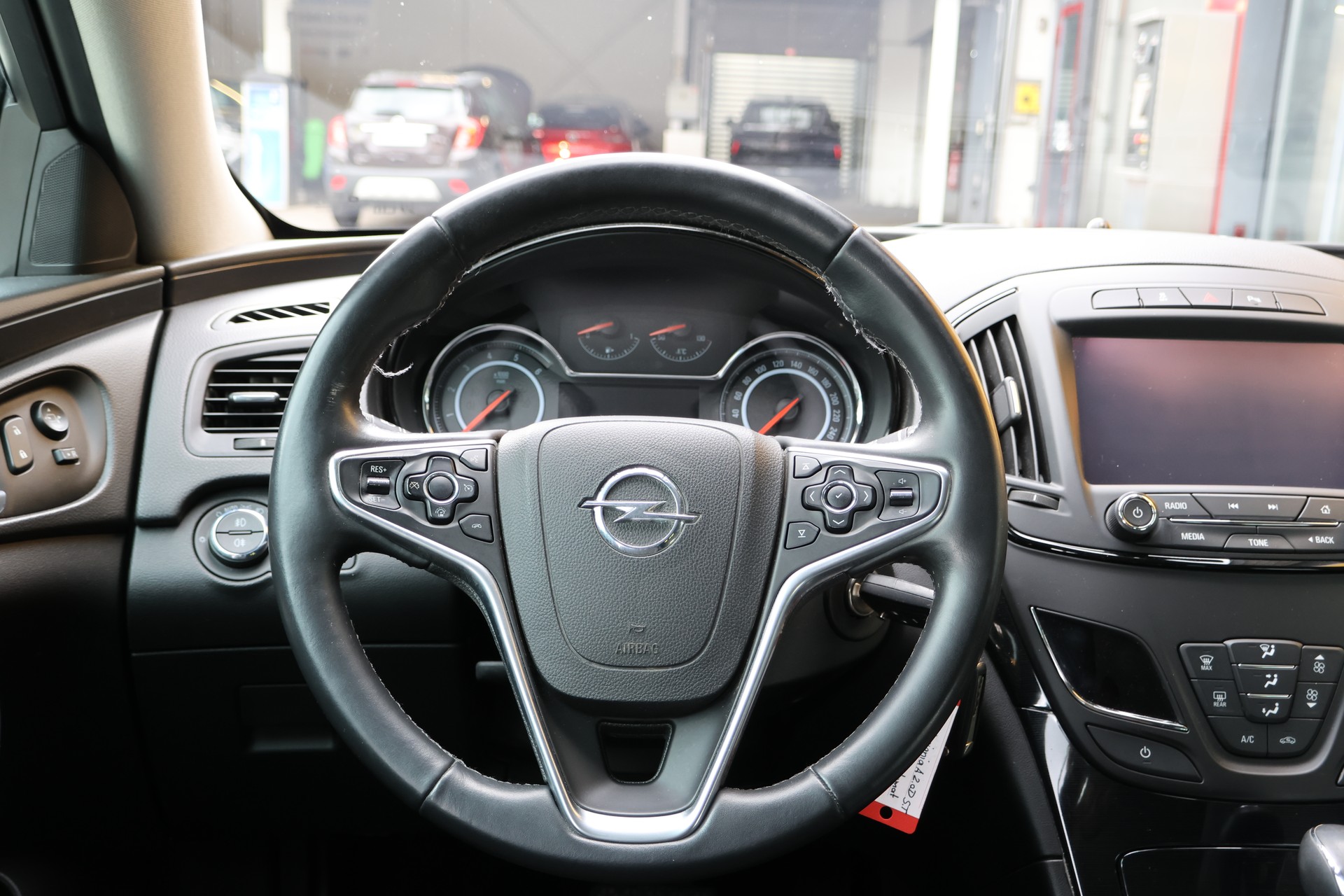 OPEL Insignia Sports Tourer 2.0 CDTI Cosmo Automatic-image-4