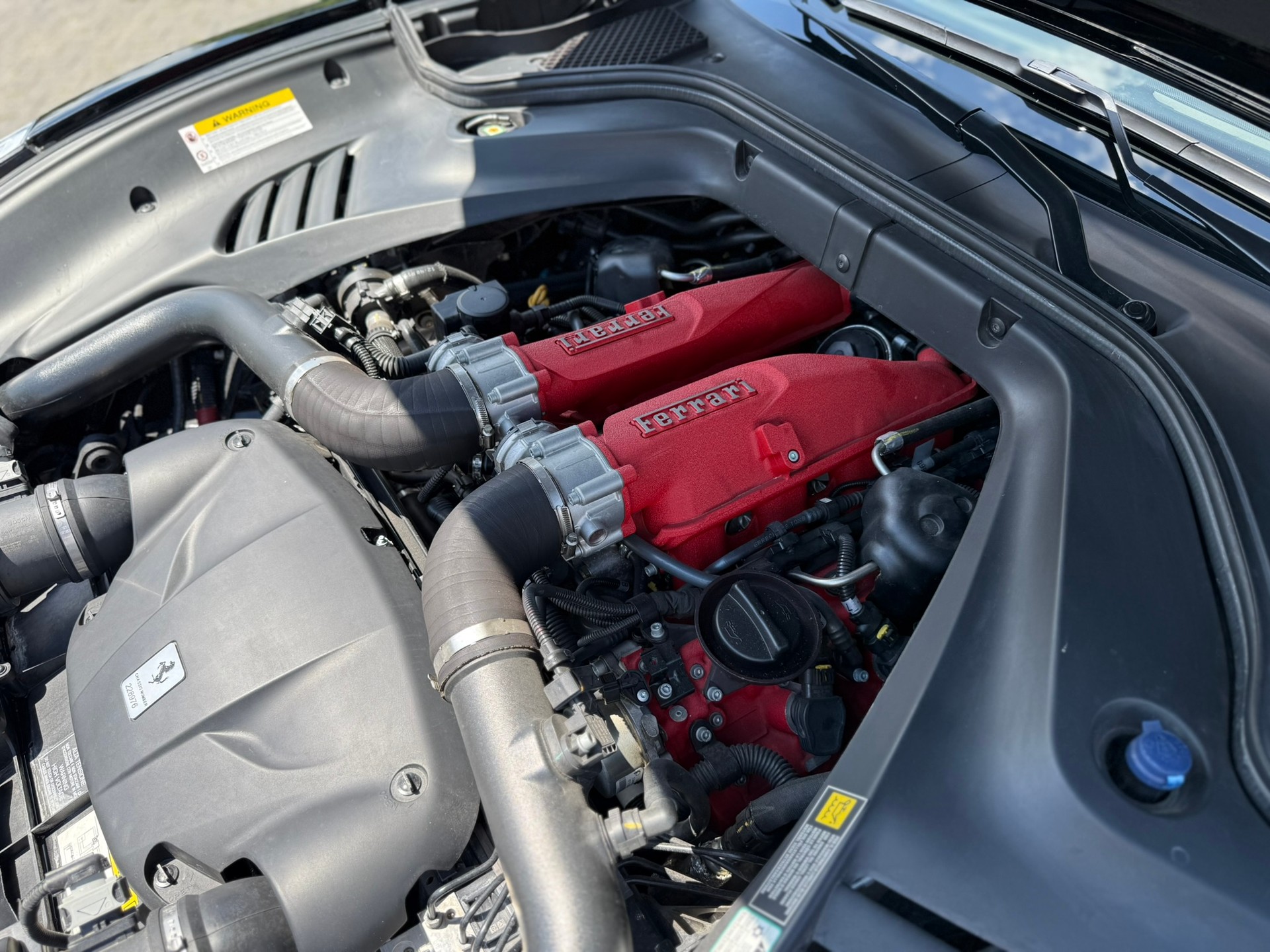 FERRARI California 3.9 V8 T-image-19