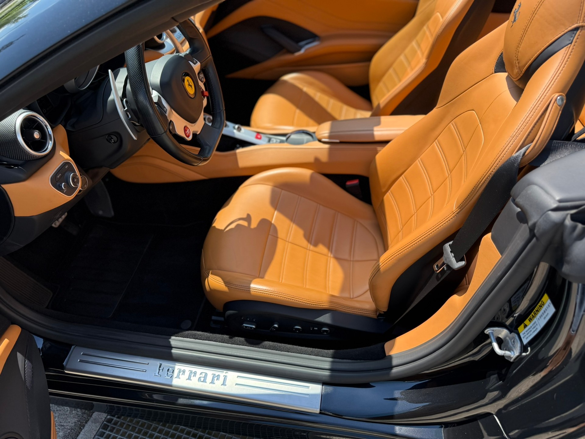 FERRARI California 3.9 V8 T-image-13