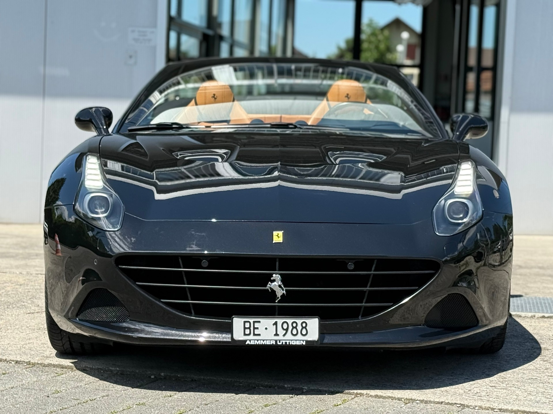 FERRARI California 3.9 V8 T-showroom-element-1