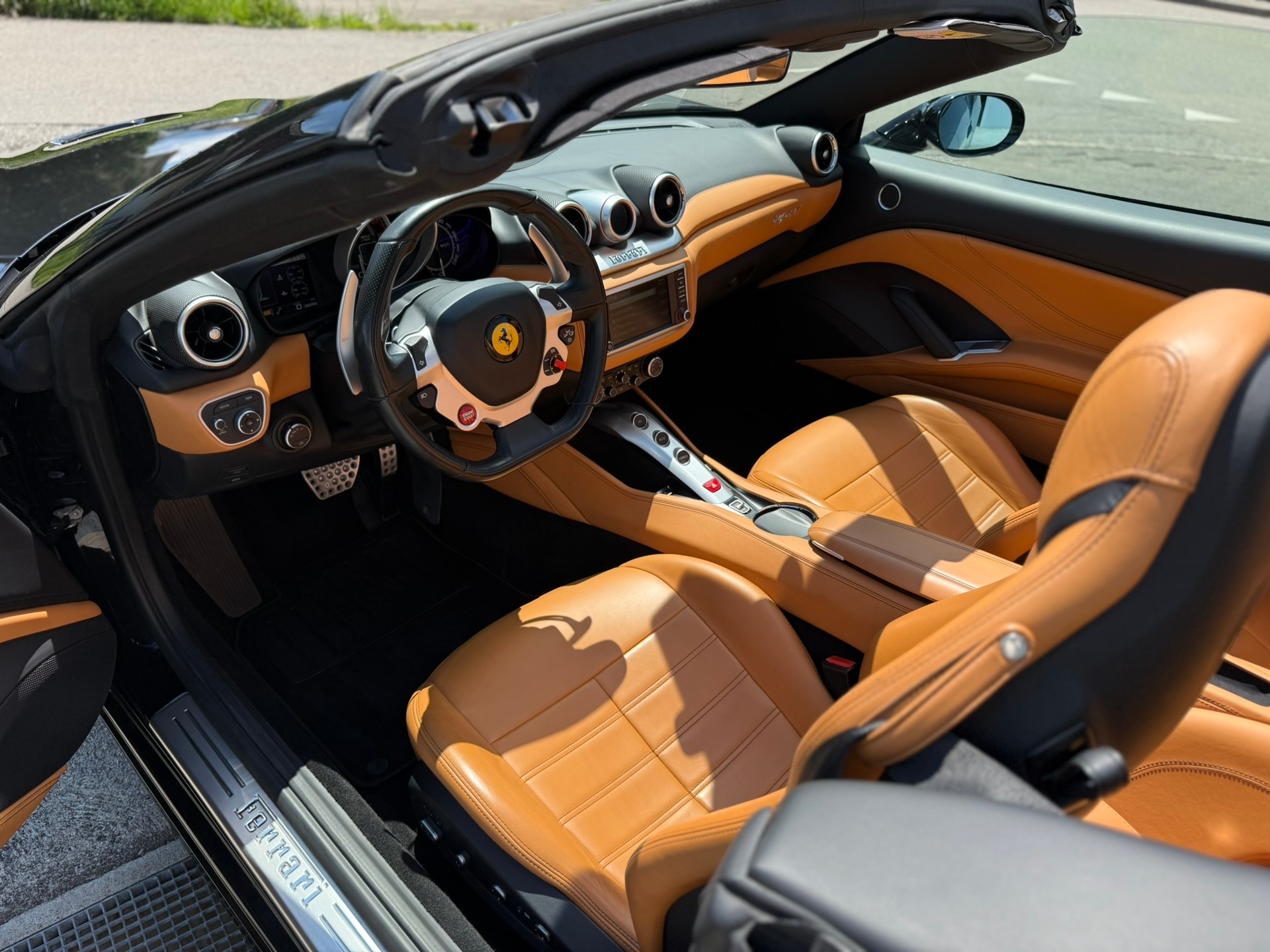 FERRARI California 3.9 V8 T-image-11