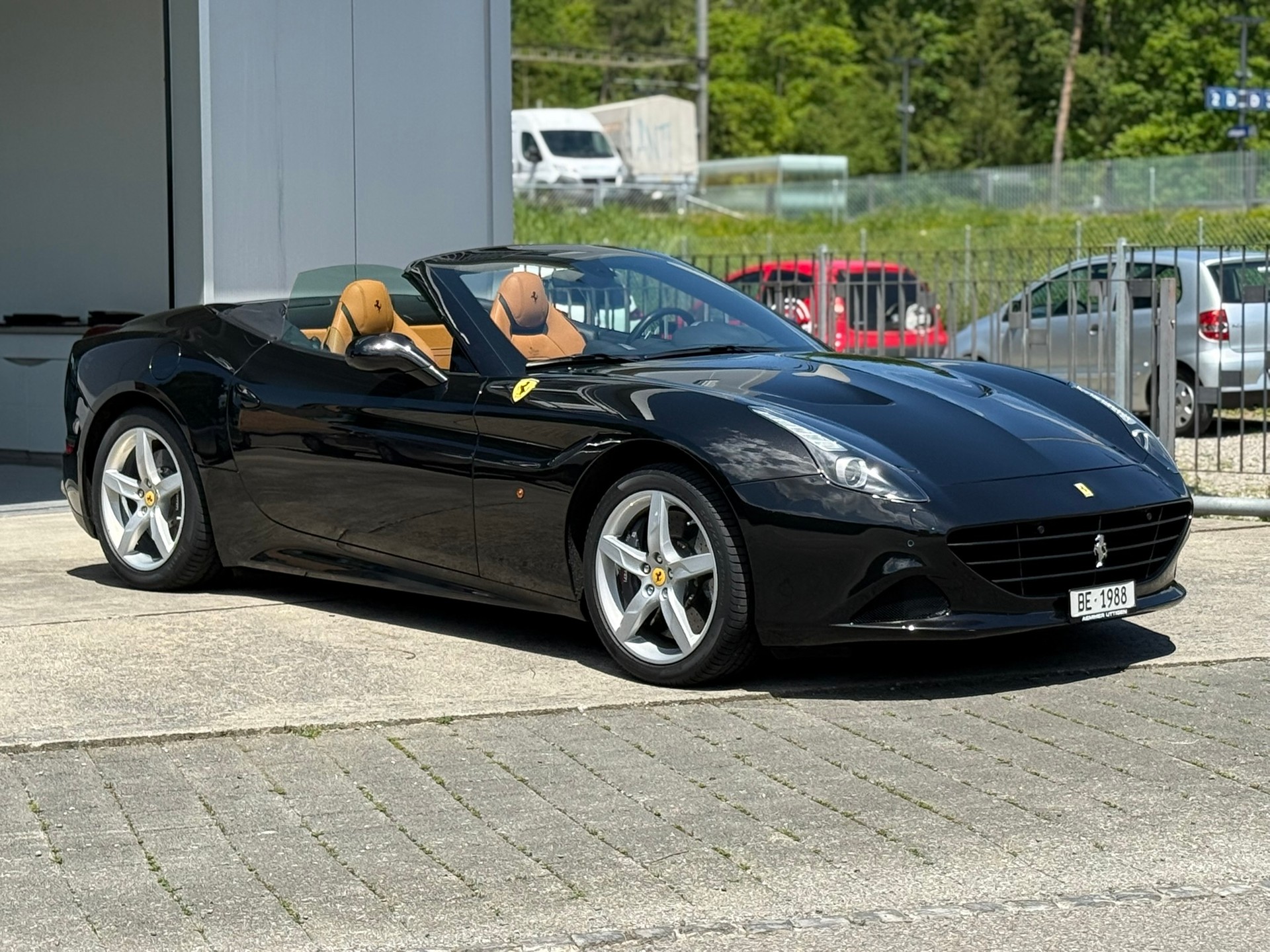 FERRARI California 3.9 V8 T-showroom-element-2