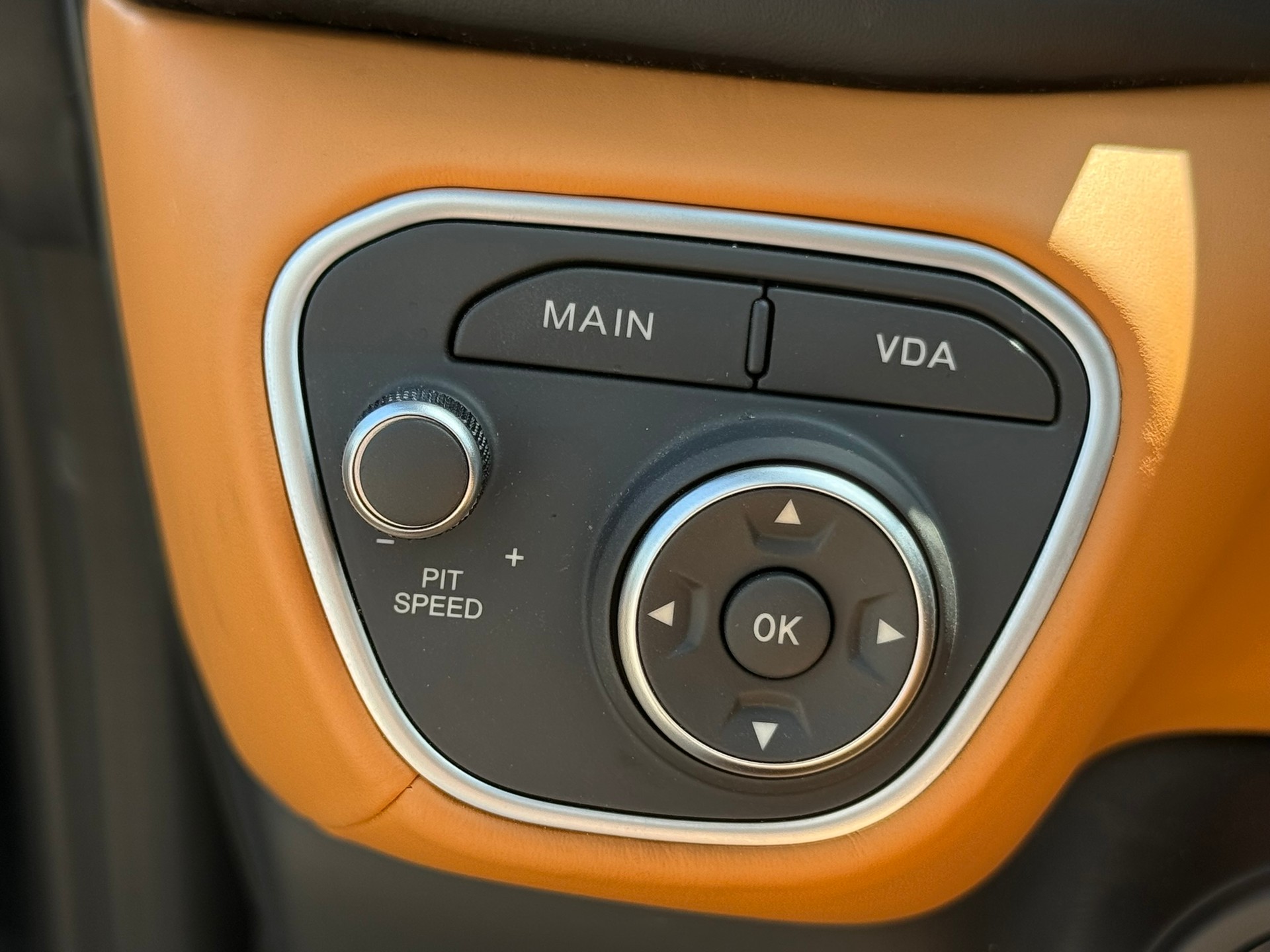 FERRARI California 3.9 V8 T-image-28