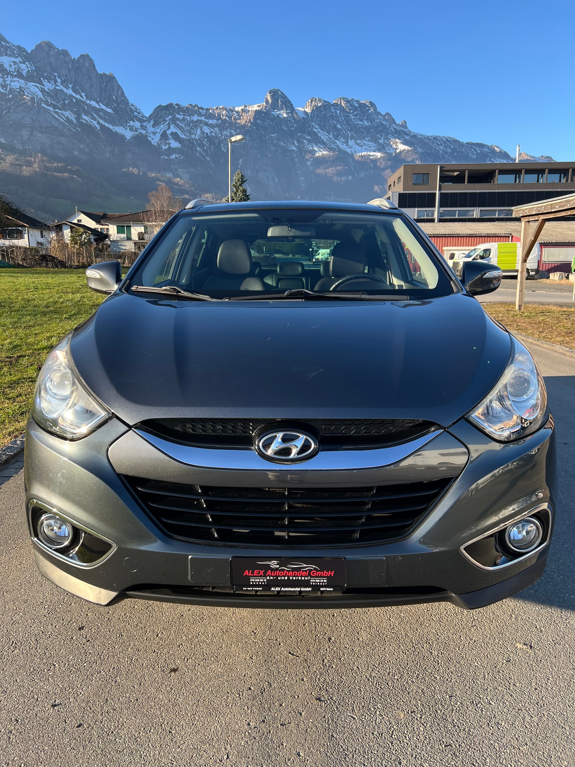 HYUNDAI iX 35 2.0 Premium 4WD-image-1