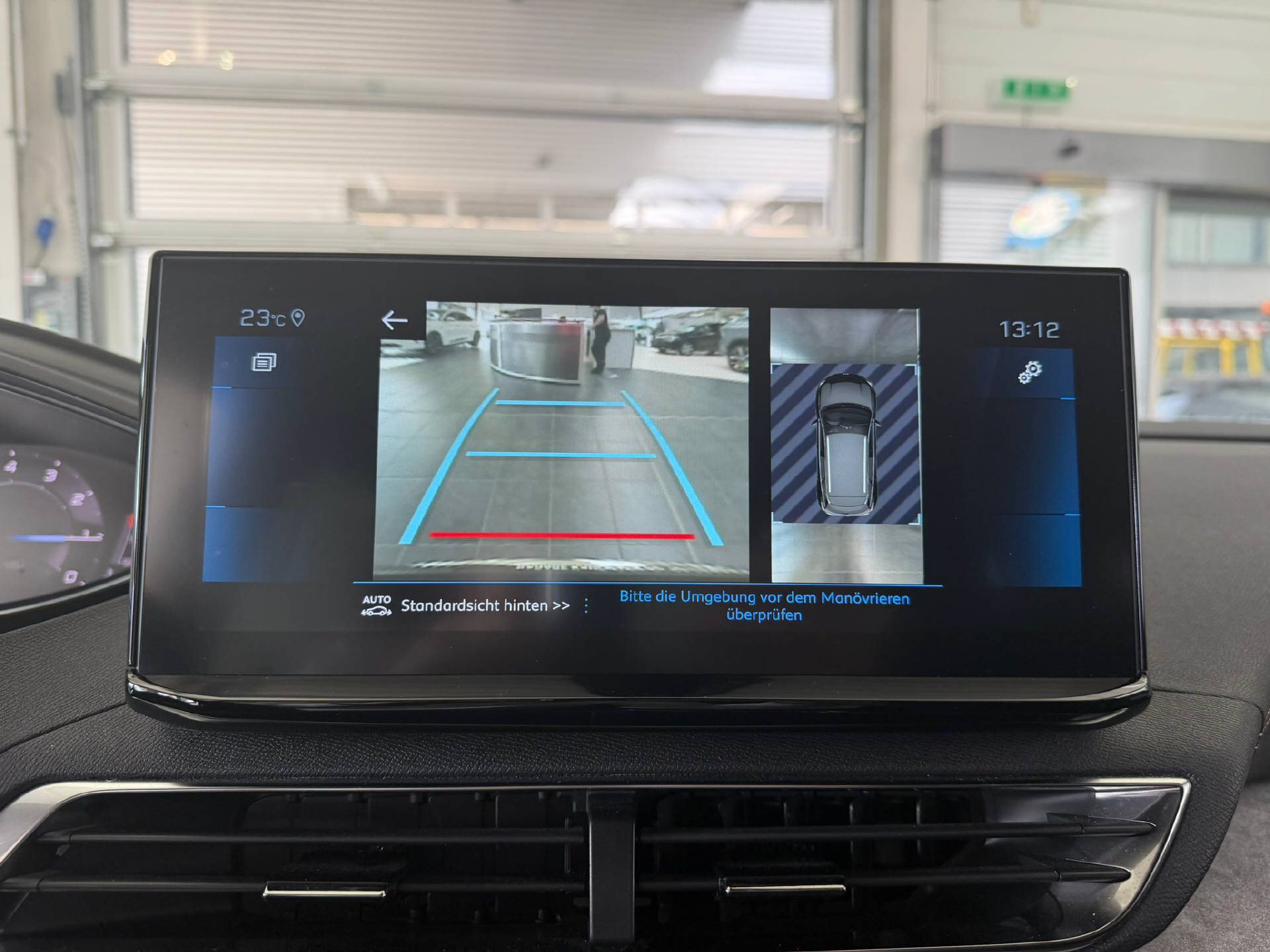 PEUGEOT 3008 1.2 PureTech GT Pack-image-11