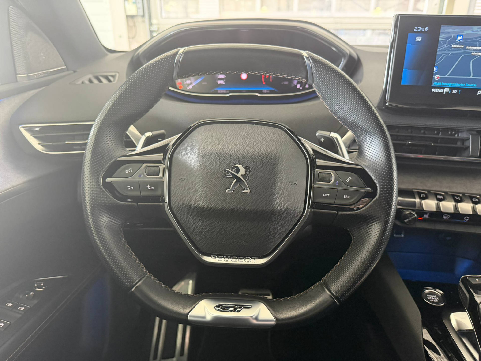 PEUGEOT 3008 1.2 PureTech GT Pack-image-8
