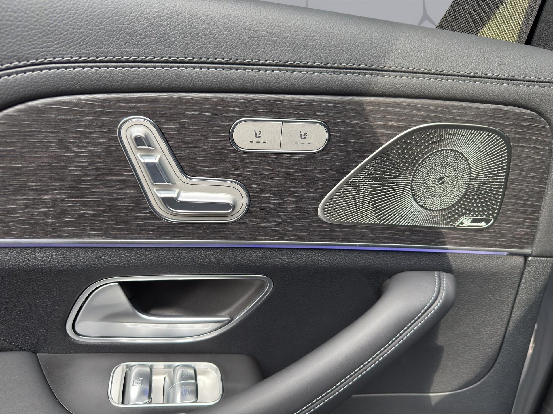 MERCEDES-BENZ GLS 450 d AMG Line 4matic-image-16