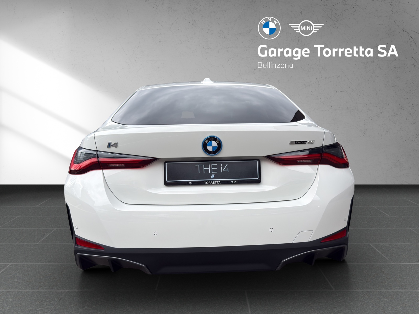 BMW i4 eDrive 40-image-3