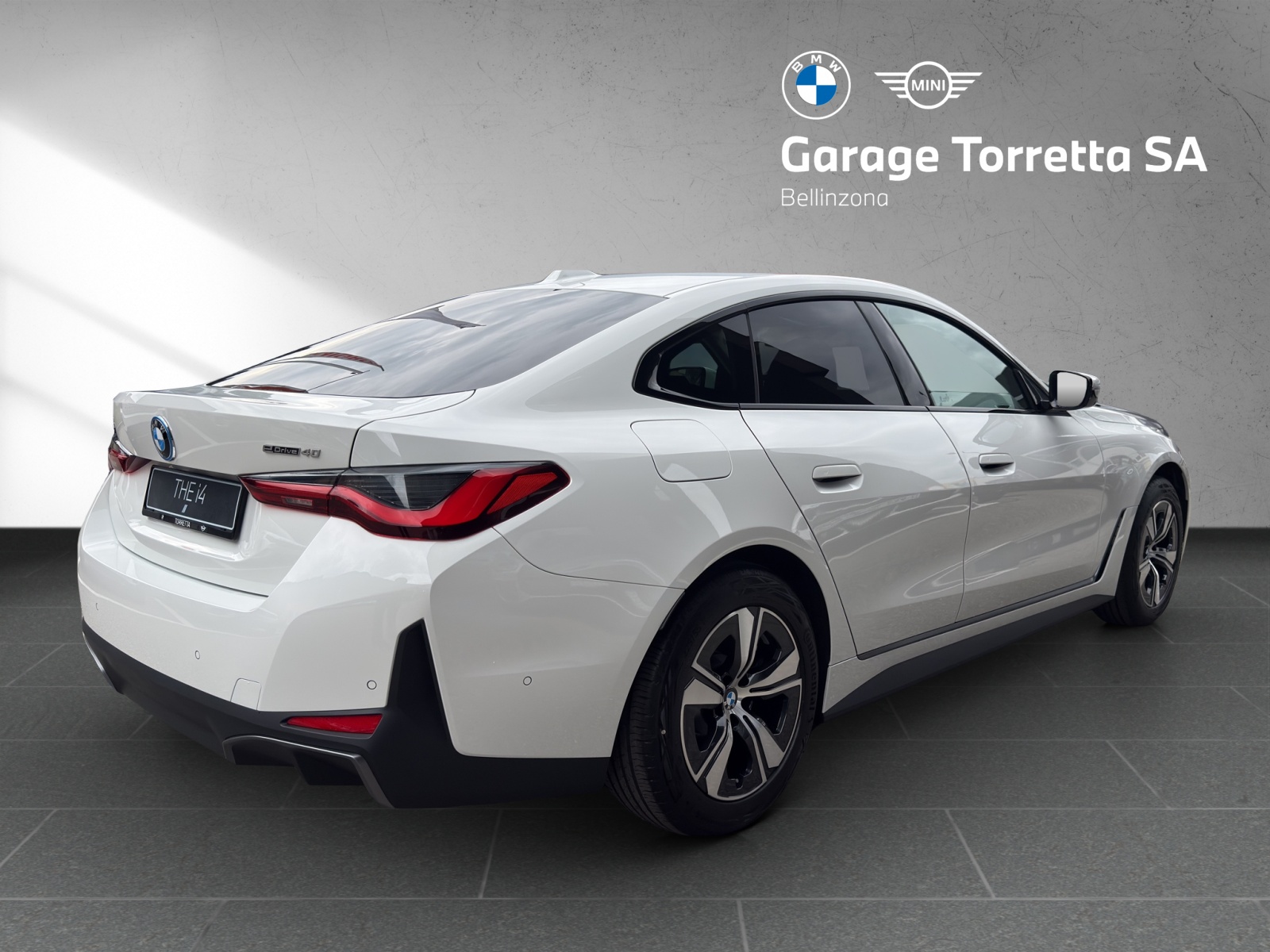 BMW i4 eDrive 40-image-4
