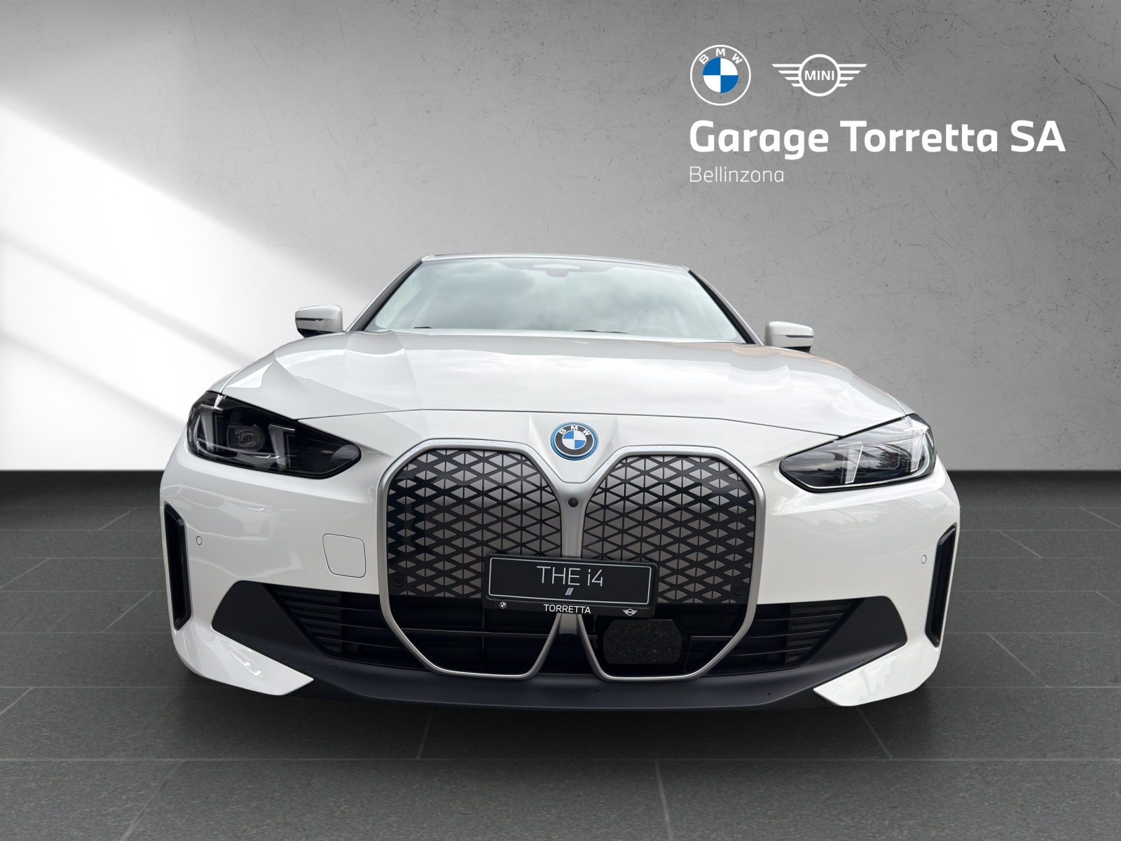 BMW i4 eDrive 40-image-7