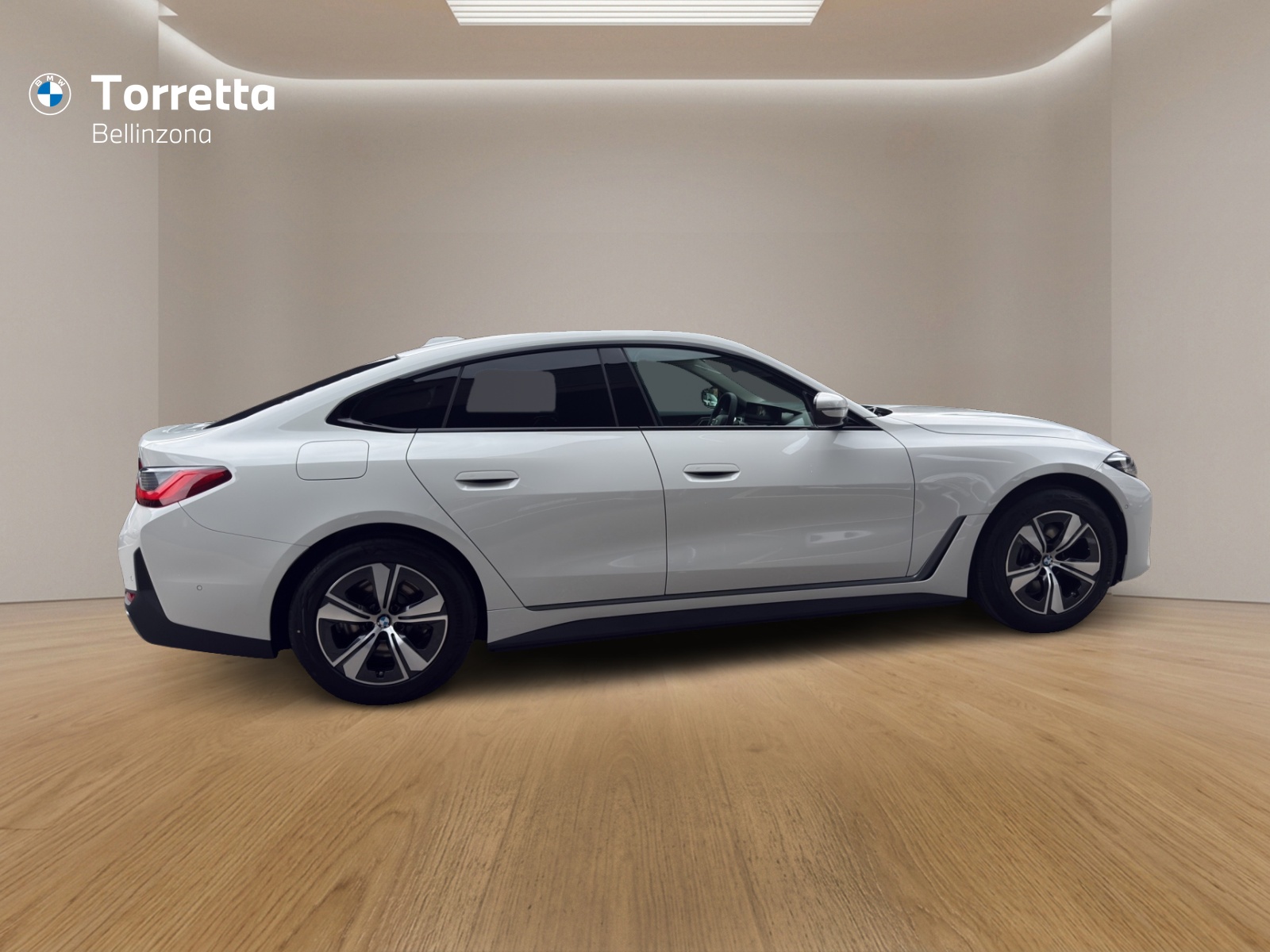 BMW i4 eDrive 40-image-5