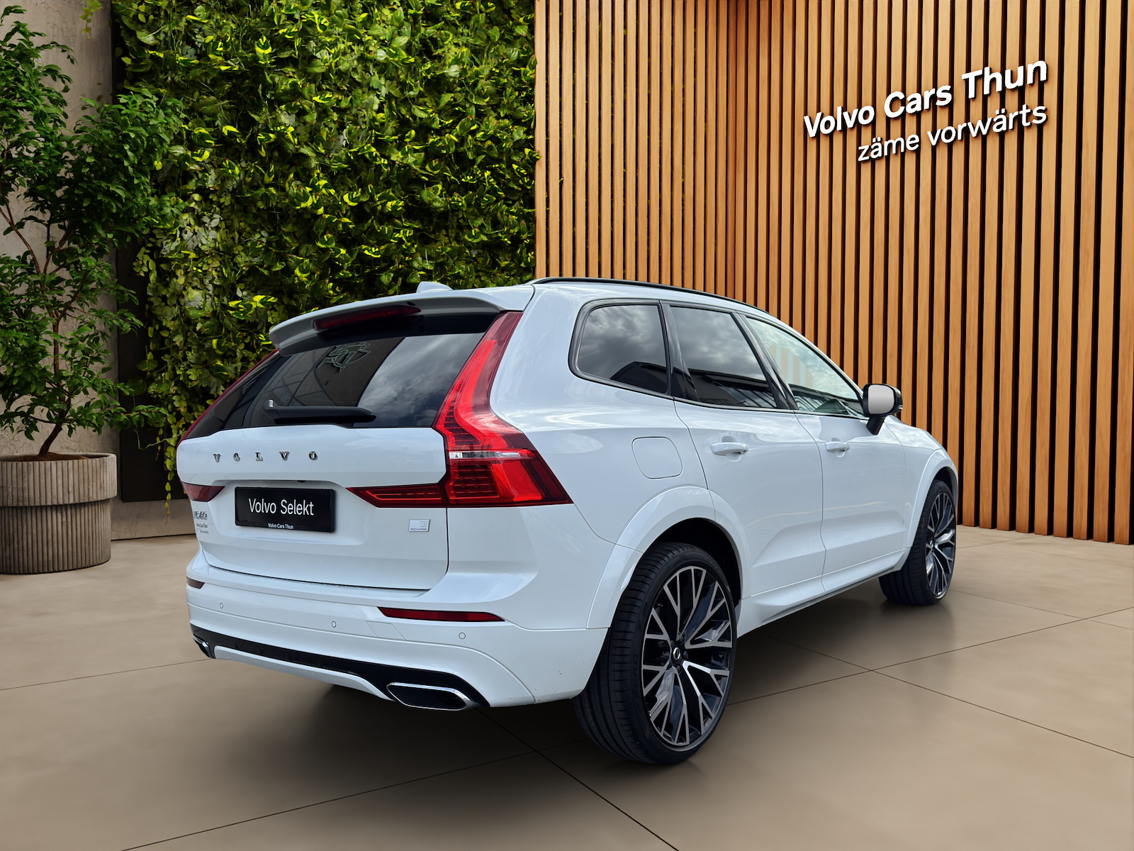 VOLVO XC60 2.0 T8 TE R-Design eAWD-image-5
