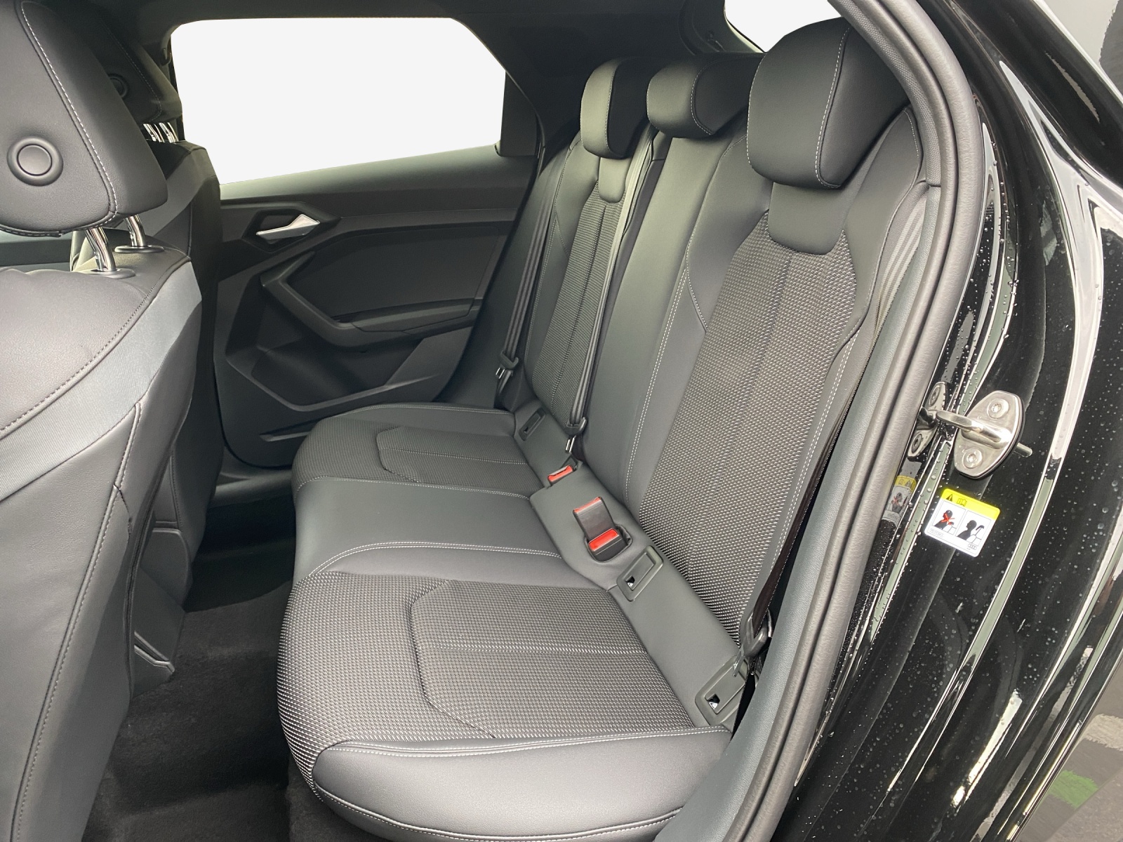 AUDI A1 Sportback 30 TFSI S-tronic-image-11