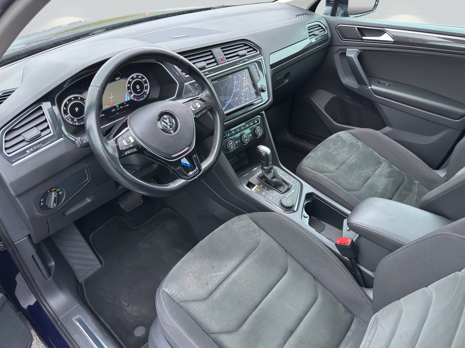 VW Tiguan 2.0TSI Highline 4Motion DSG-image-4