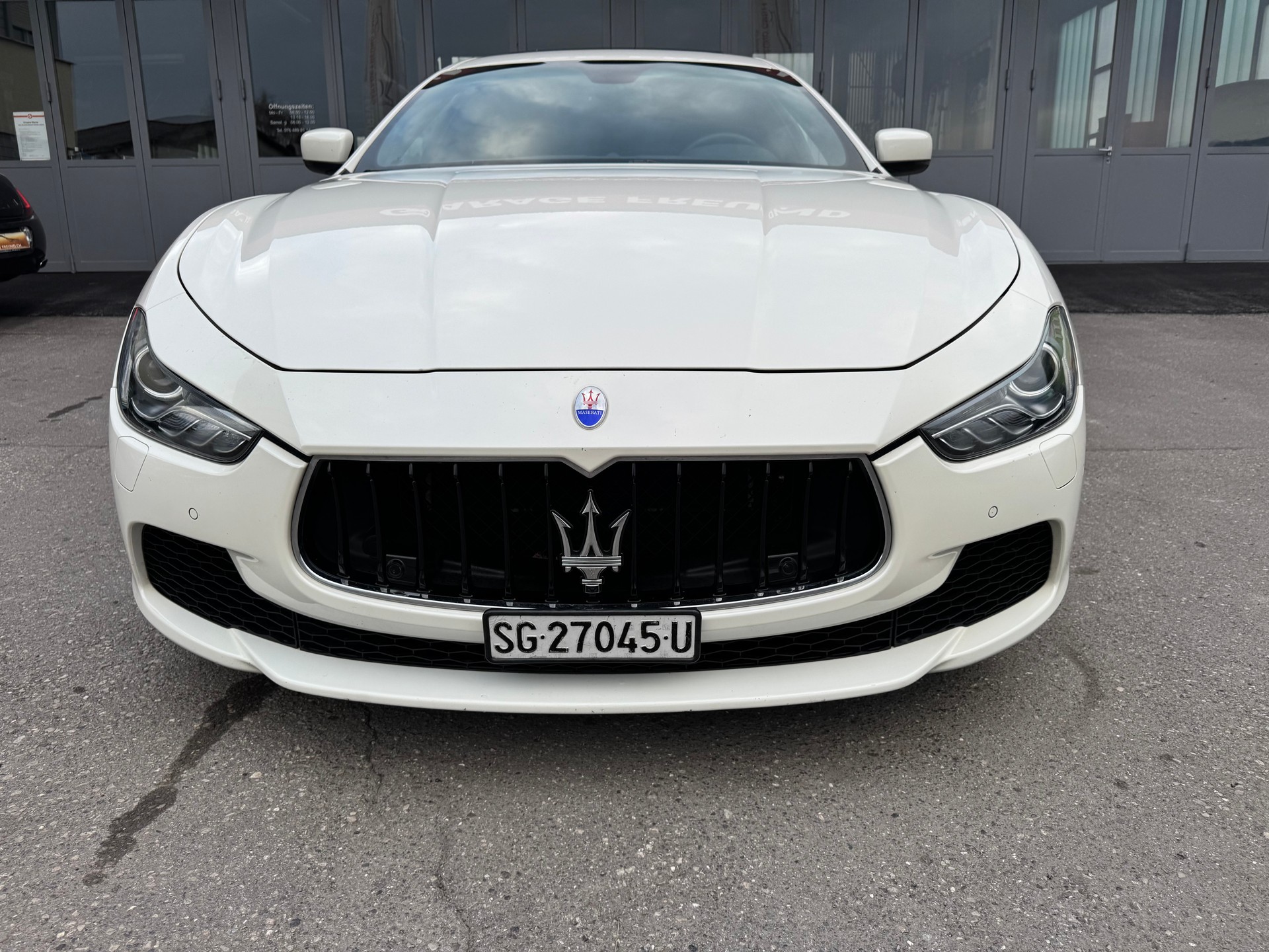 MASERATI Ghibli S Q4 3.0 V6 Swiss Mountain Ed. Automatica-image-3